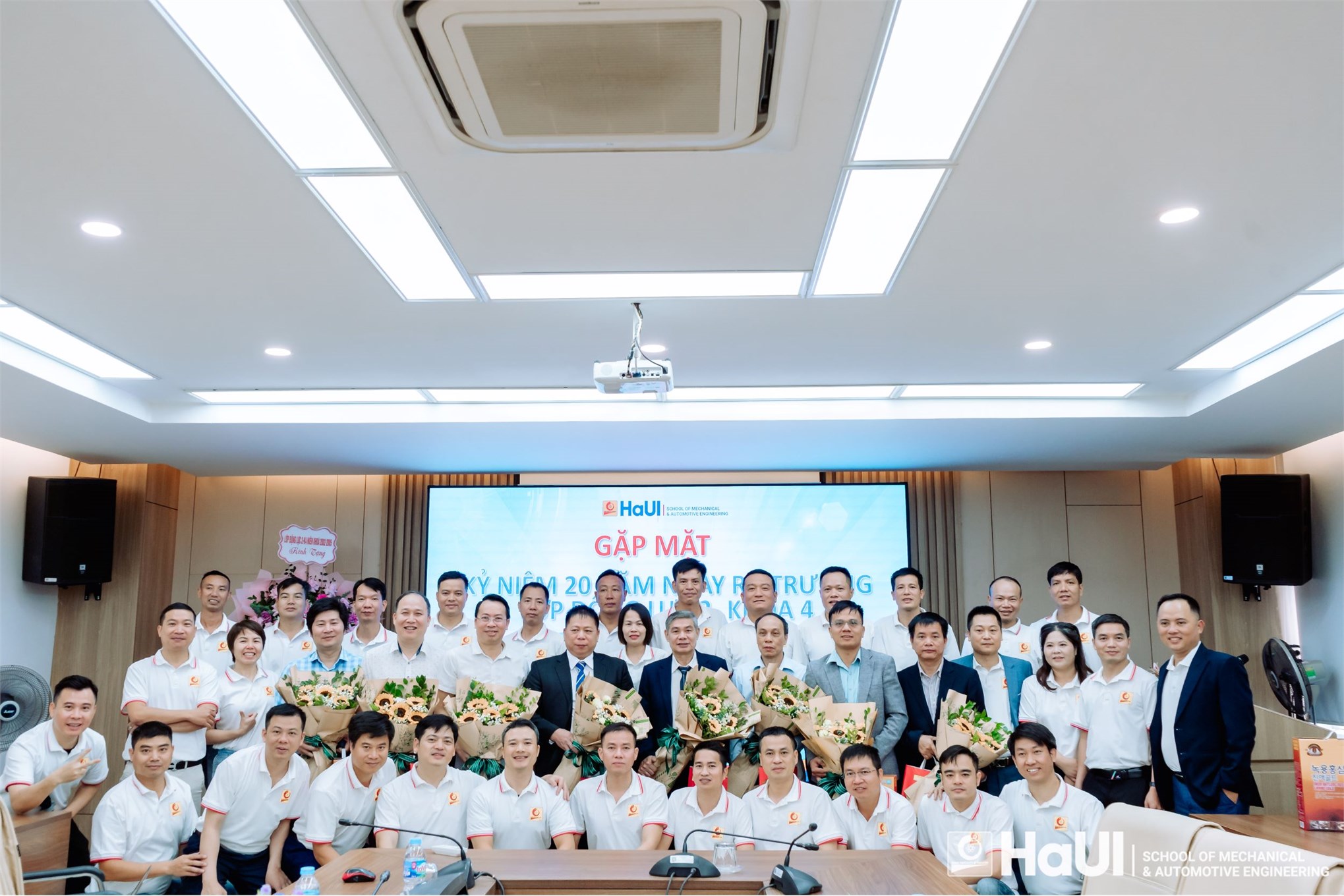 Cựu sinh viên lớp Động lực 2, Khóa 4 - 20 năm ngày trở về!