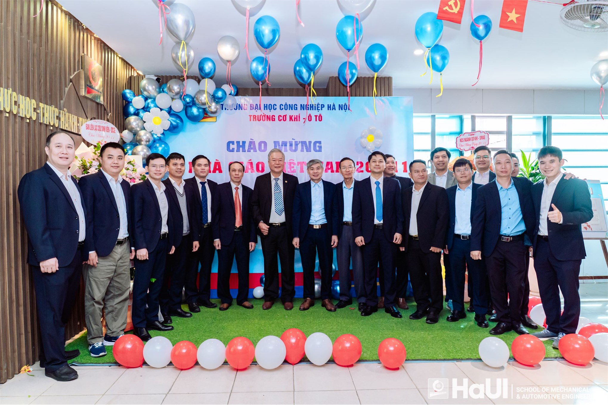 Trường Cơ khí – Ô tô chào mừng ngày Nhà giáo Việt Nam 20/11, tôn vinh và phát huy truyền thống