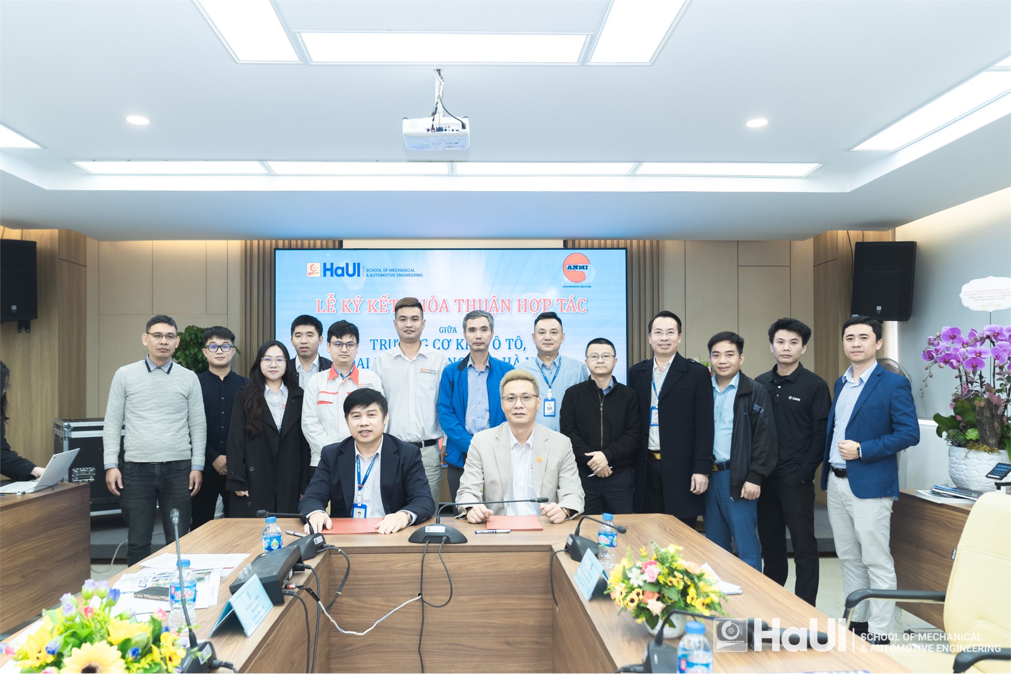 Trường Cơ khí – Ô tô ký kết thỏa thuận hợp tác chiến lược với Công ty TNHH Dụng cụ AnMi, hướng tới xây dựng phòng Lab dụng cụ cắt