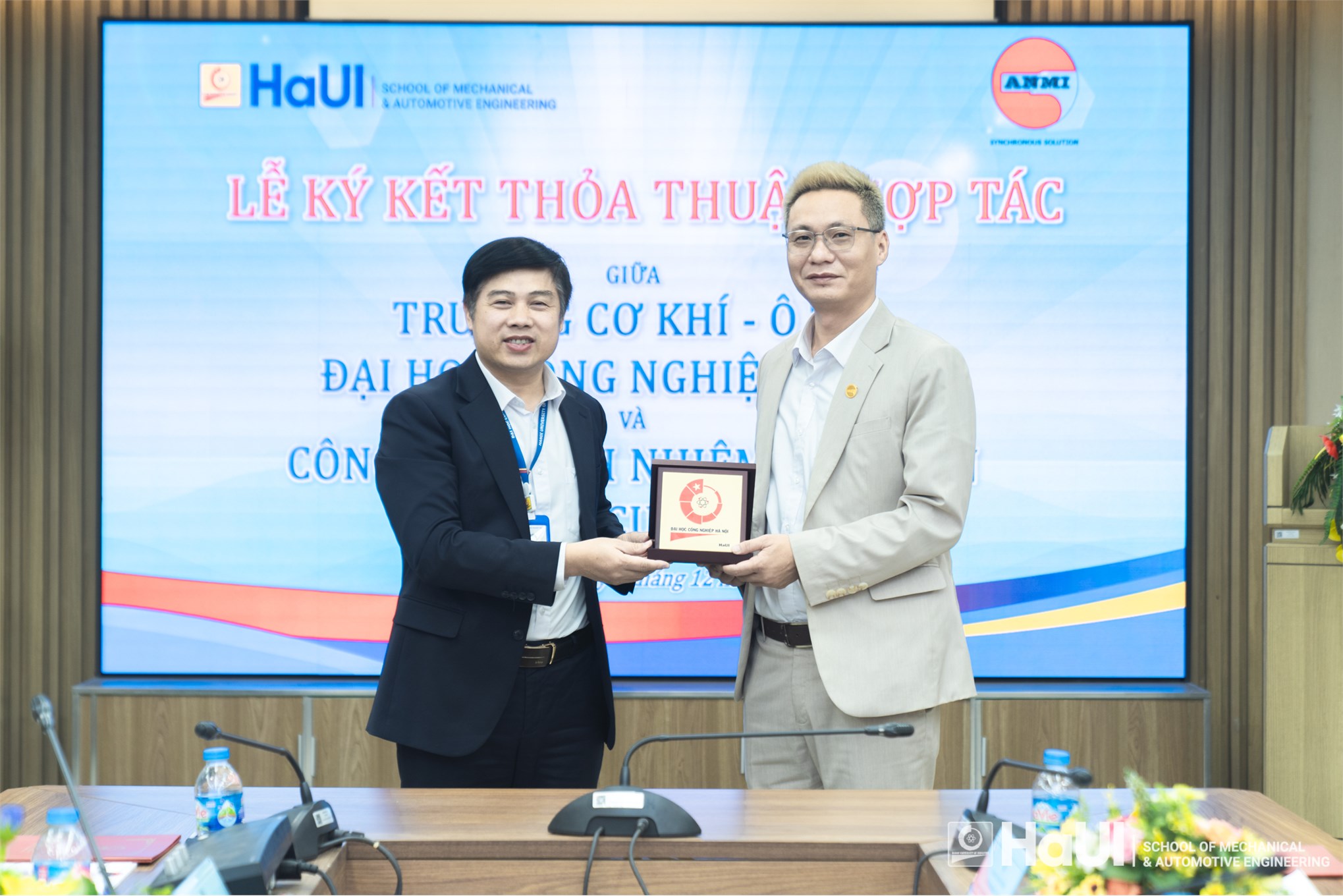 Trường Cơ khí – Ô tô ký kết thỏa thuận hợp tác chiến lược với Công ty TNHH Dụng cụ AnMi, hướng tới xây dựng phòng Lab dụng cụ cắt