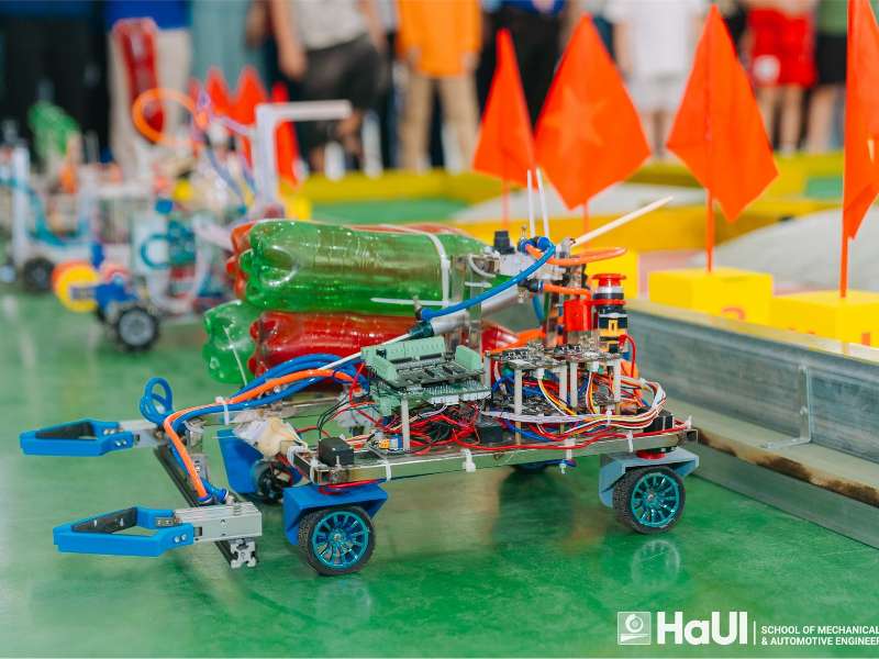 Kế hoạch tổ chức Cuộc thi Robot Mini “Robot gắp phôi” Trường Cơ khí – Ô tô – Lần thứ 1