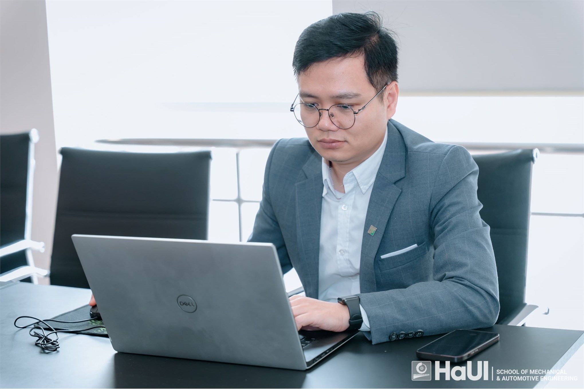 Họp Ban cố vấn doanh nghiệp các chương trình đào tạo năm học 2025 – 2026 tại Trường Cơ khí – Ô tô