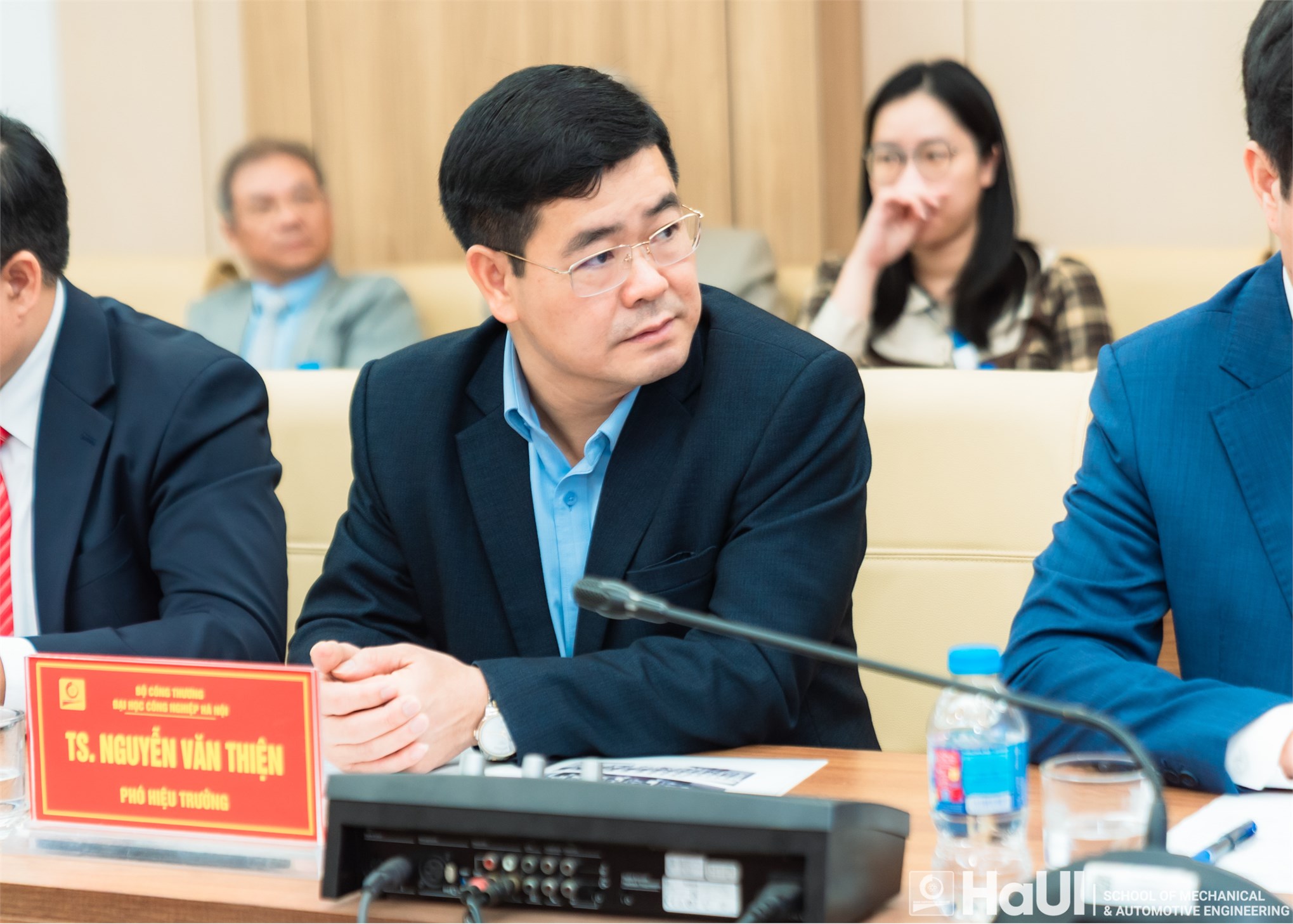 Đưa công nghệ sản xuất tiên tiến vào đào tạo: Đại học Công nghiệp Hà Nội khánh thành phòng CNC 5 trục