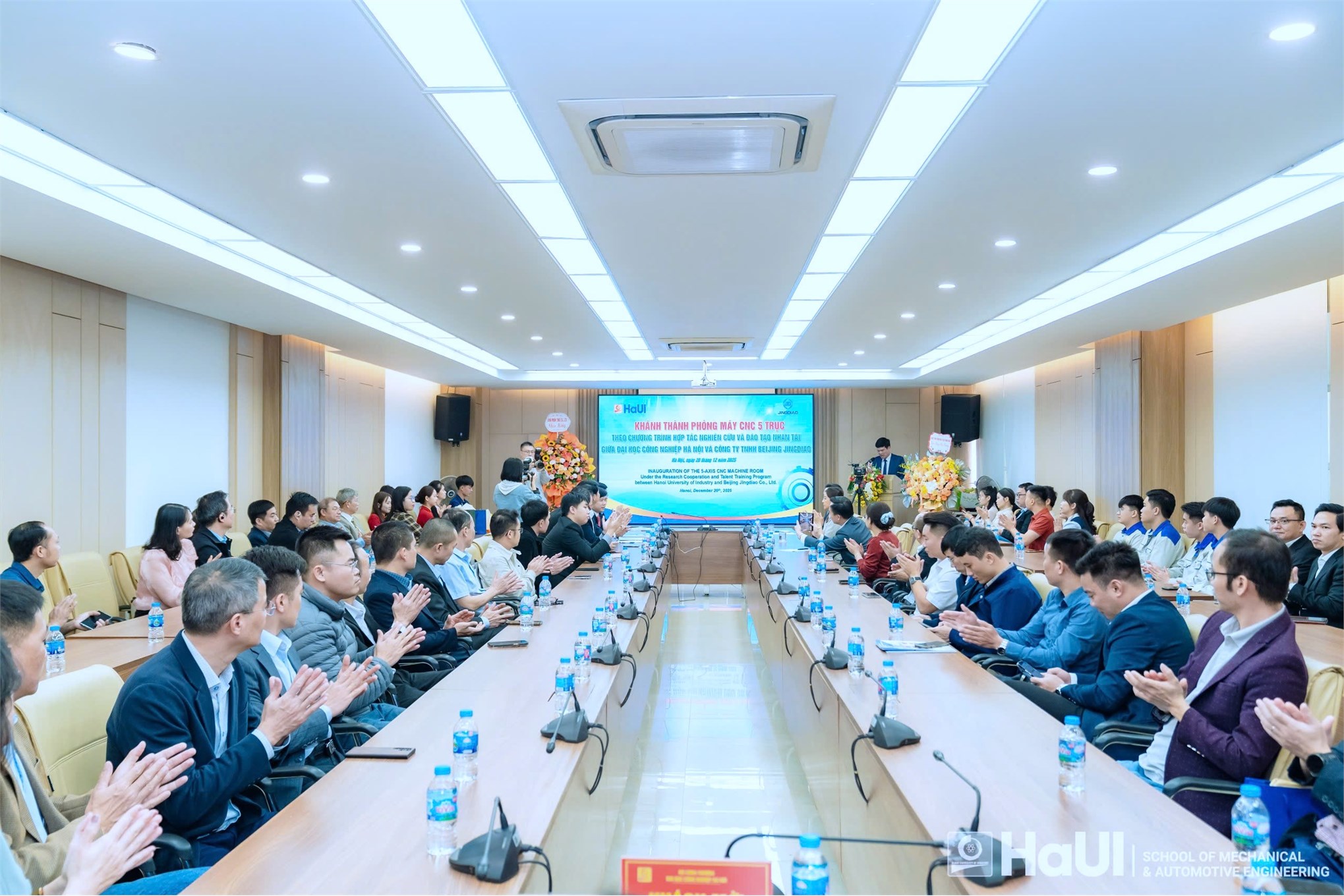 Integrating advanced manufacturing technology into training: Hanoi University of Industry inaugurated 5-Axis CNC Machine Room.