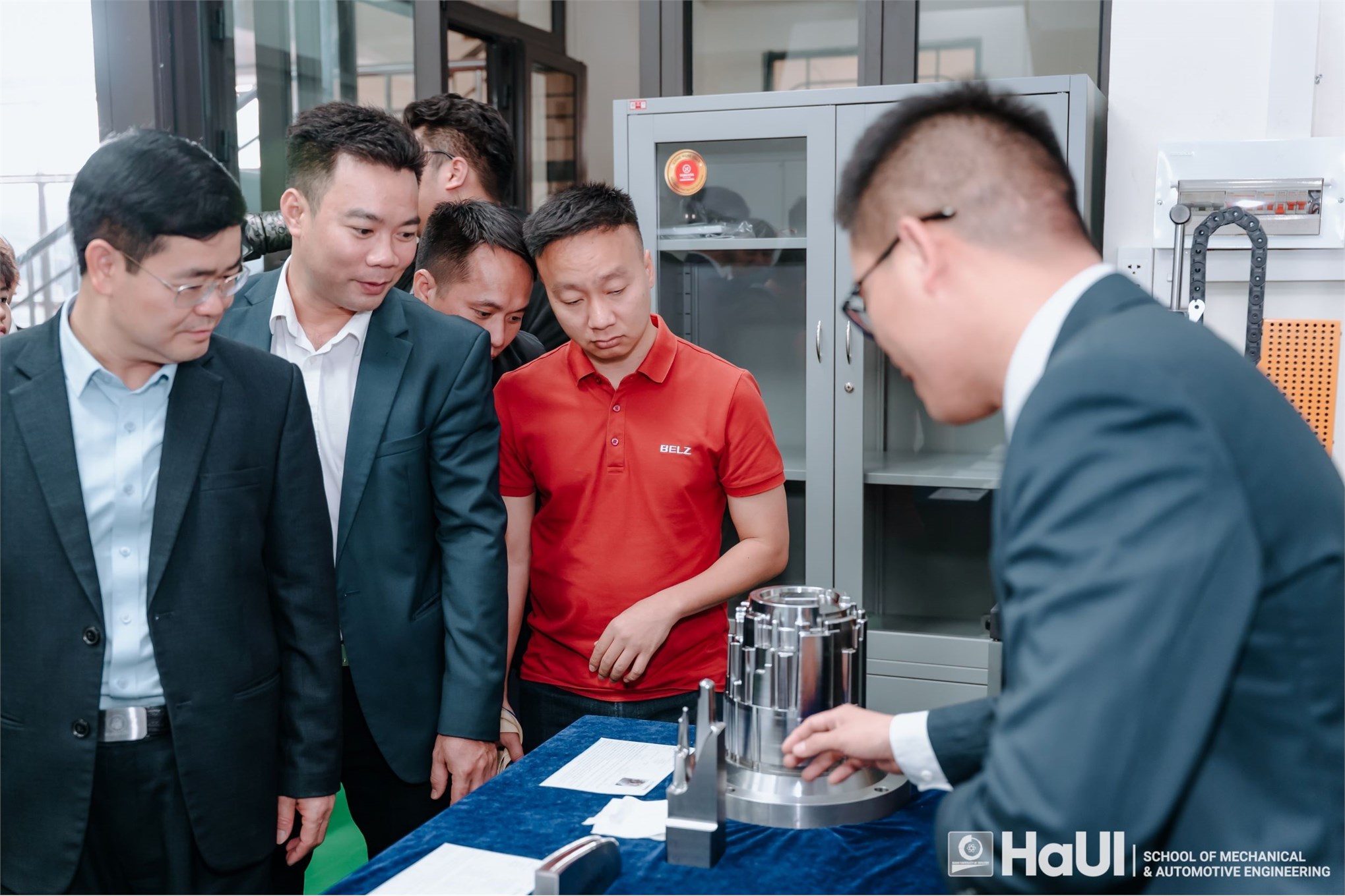 Integrating advanced manufacturing technology into training: Hanoi University of Industry inaugurated 5-Axis CNC Machine Room.