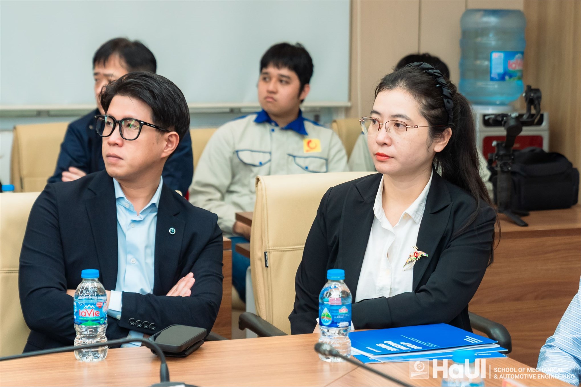 Integrating advanced manufacturing technology into training: Hanoi University of Industry inaugurated 5-Axis CNC Machine Room.