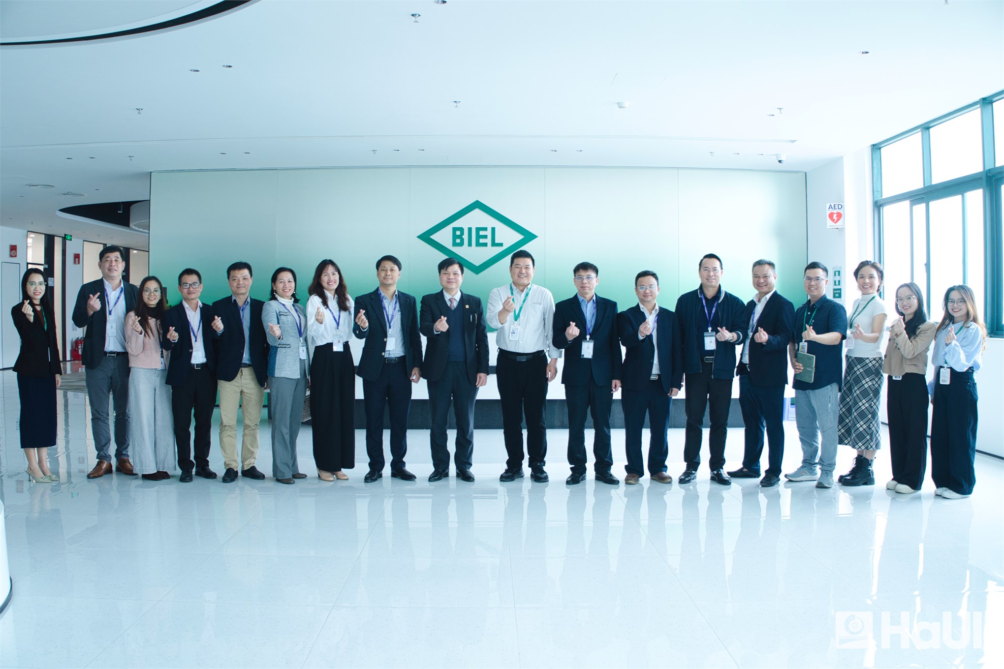 Đại học Công nghiệp Hà Nội và Biel Crystal ký kết thỏa thuận hợp tác đào tạo và tuyển dụng nguồn nhân lực chất lượng cao