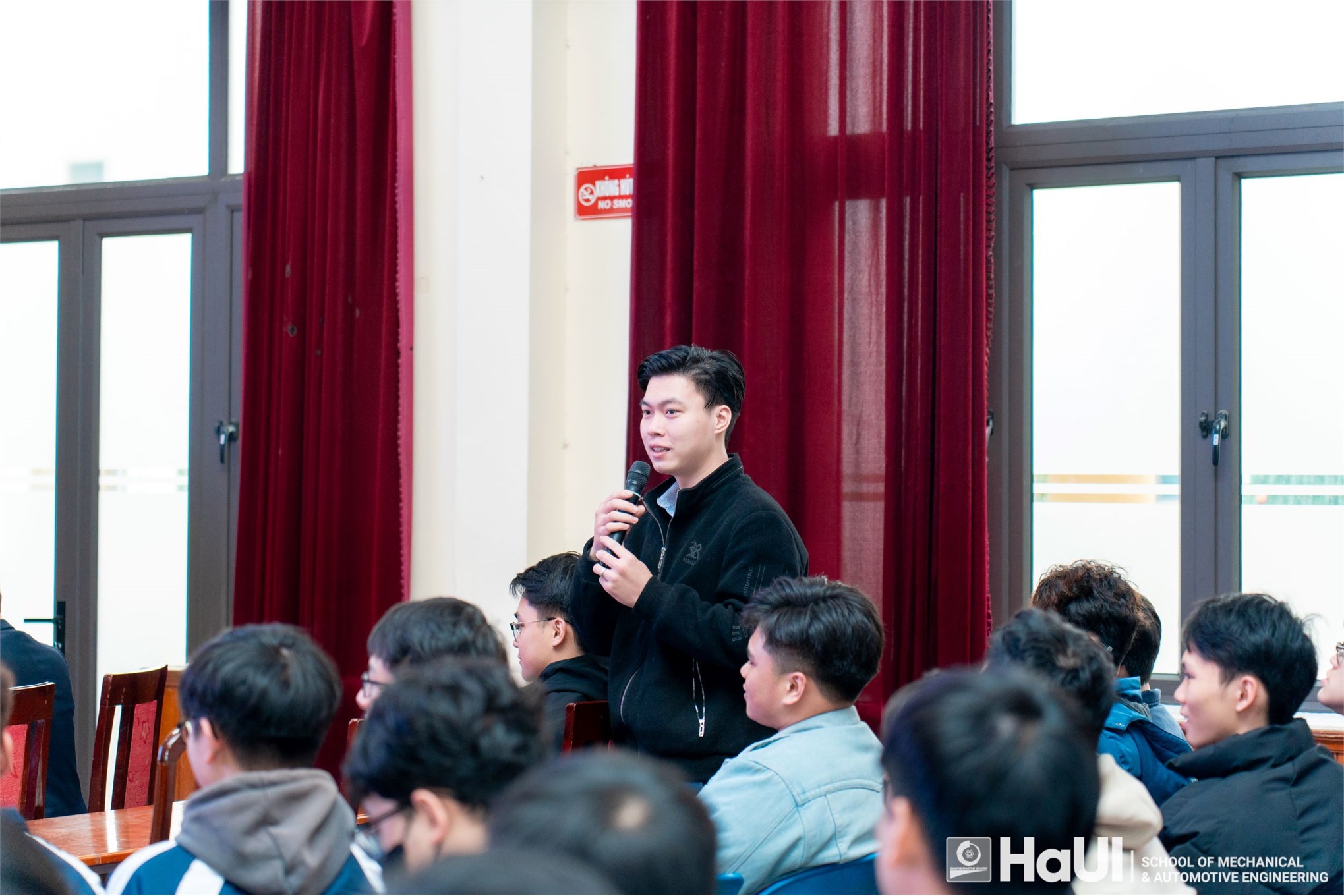 Tập huấn phương pháp nghiên cứu khoa học cho sinh viên Trường Cơ khí – Ô tô năm học 2025-2026