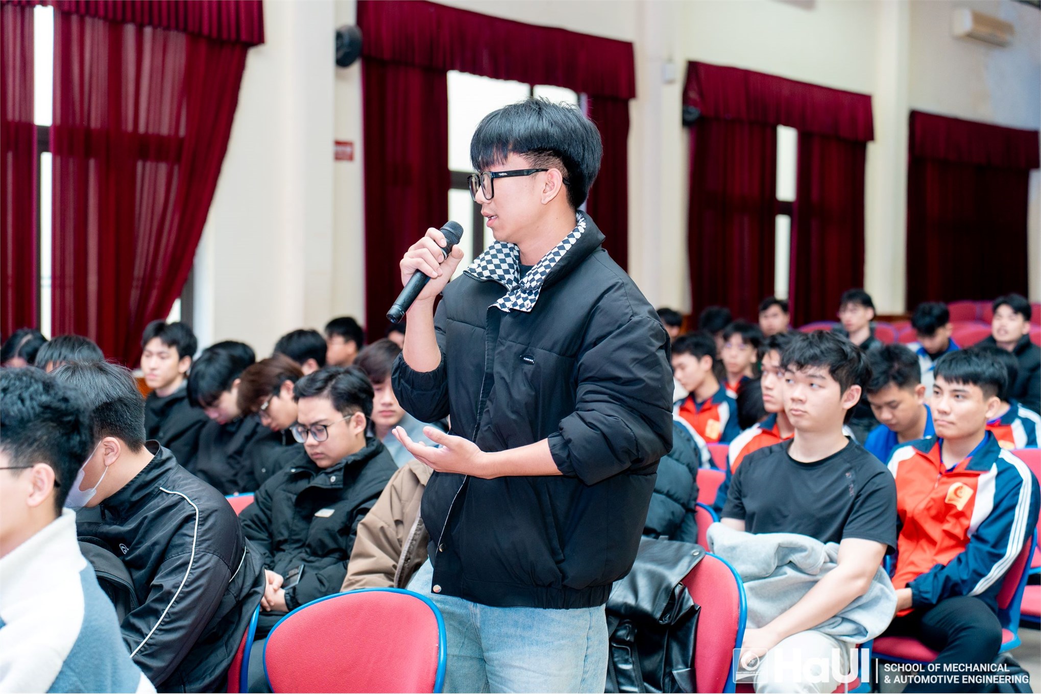 Tập huấn phương pháp nghiên cứu khoa học cho sinh viên Trường Cơ khí – Ô tô năm học 2025-2026