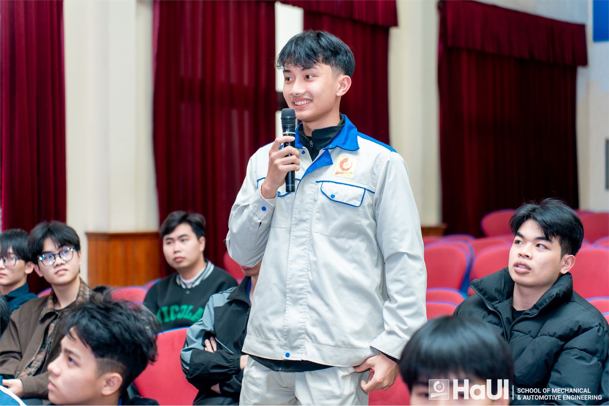 Tập huấn phương pháp nghiên cứu khoa học cho sinh viên Trường Cơ khí – Ô tô năm học 2025-2026