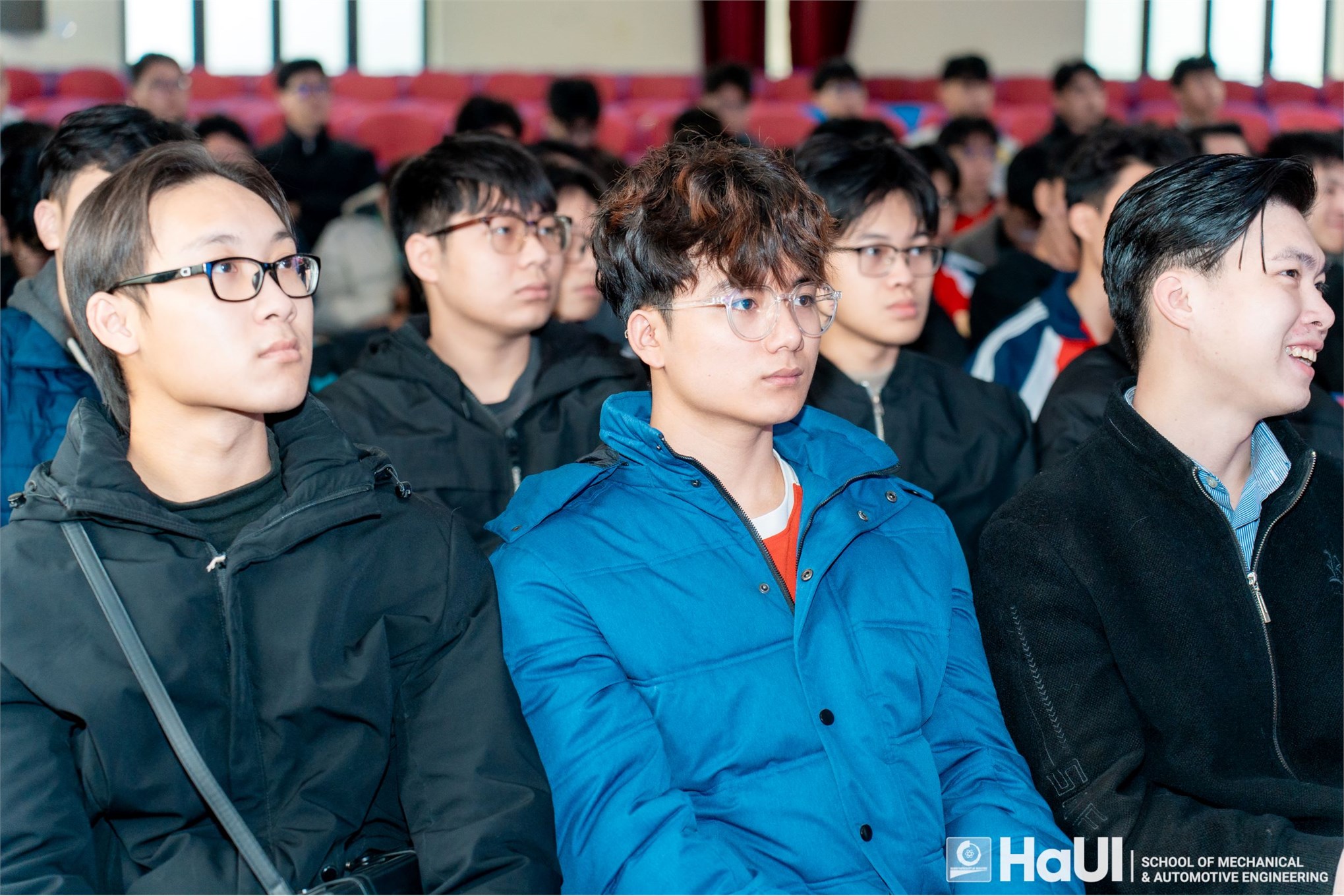 Tập huấn phương pháp nghiên cứu khoa học cho sinh viên Trường Cơ khí – Ô tô năm học 2025-2026