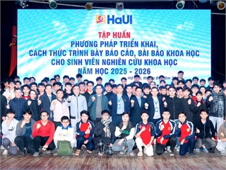 Tập huấn phương pháp nghiên cứu khoa học cho sinh viên Trường Cơ khí – Ô tô năm học 2025-2026