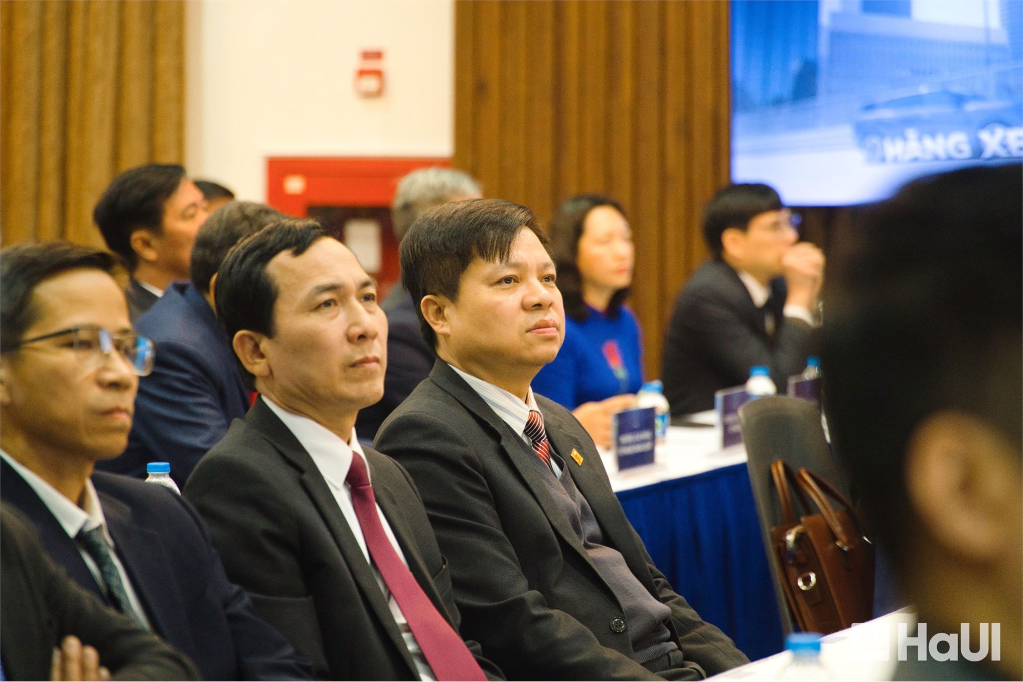 HaUI and VinFast collaborate on technology transfer: School of Mechanical and Automotive Engineering prepares to receive VF7 and VF9 electric vehicles for training and scientific research