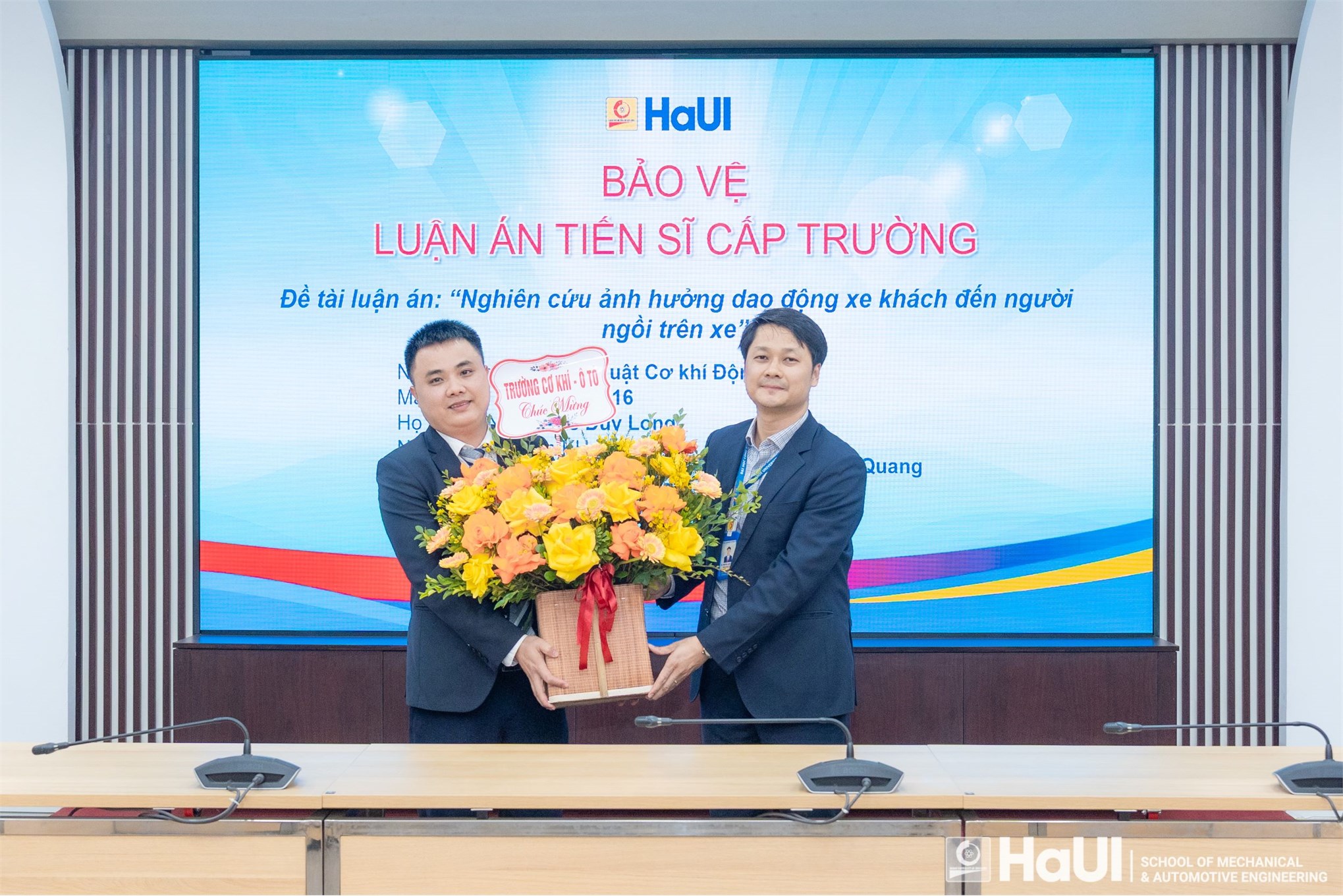 NCS Lê Duy Long bảo vệ thành công luận án tiến sĩ cấp trường