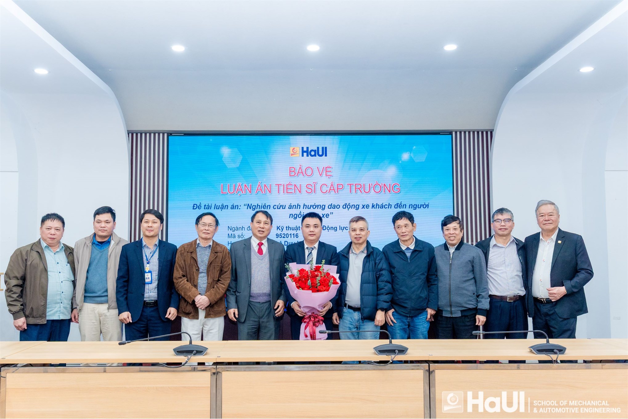 NCS Lê Duy Long bảo vệ thành công luận án tiến sĩ cấp trường