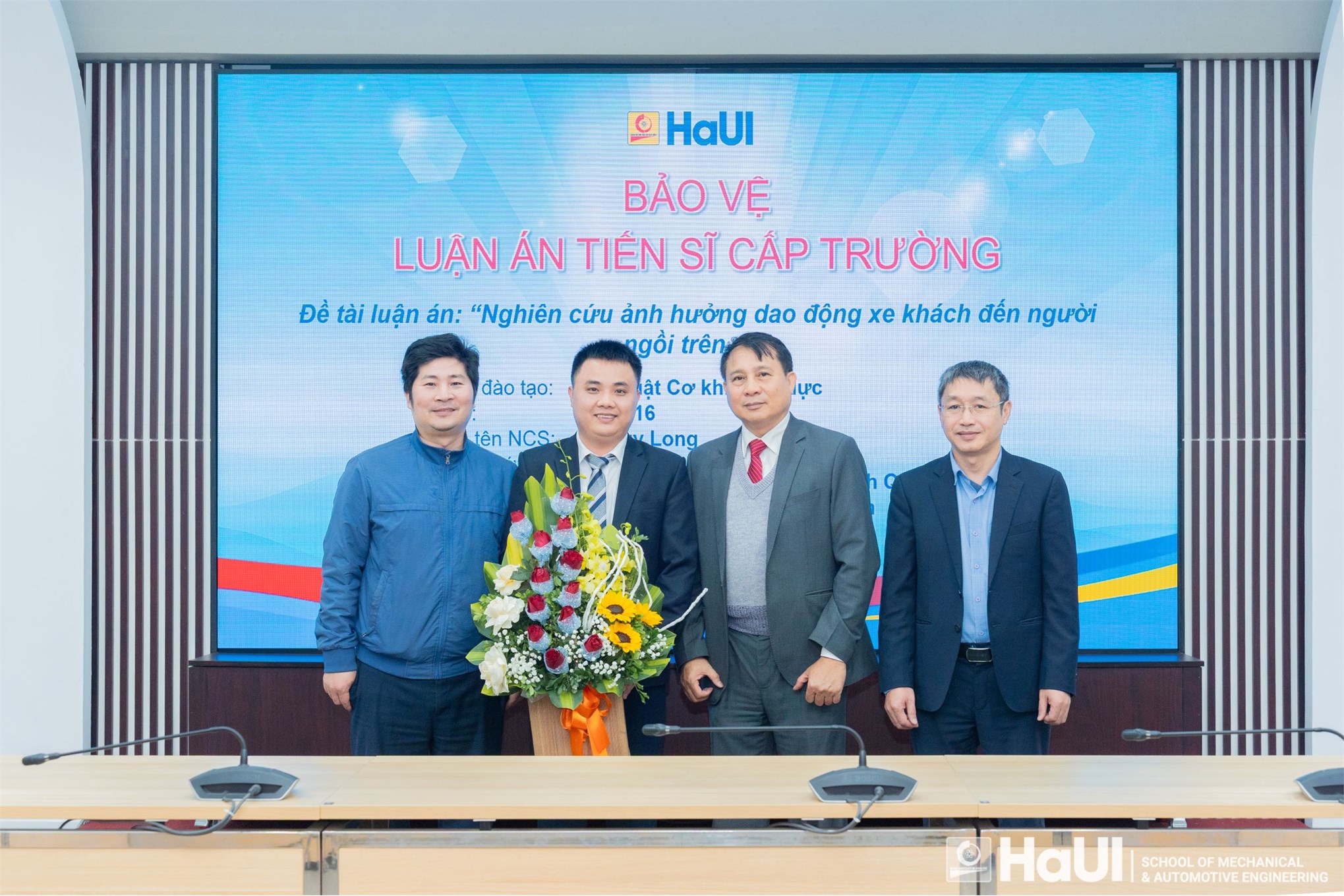 NCS Lê Duy Long bảo vệ thành công luận án tiến sĩ cấp trường