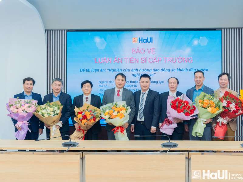 Nghiên cứu sinh Lê Duy Long bảo vệ thành công luận án tiến sĩ cấp trường