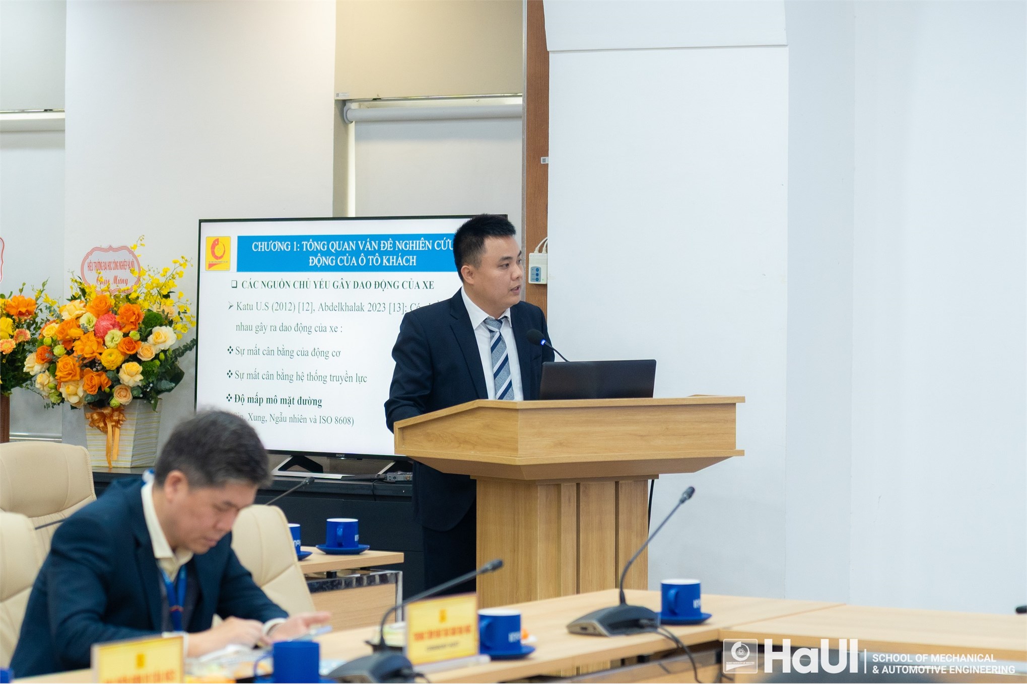 NCS Lê Duy Long bảo vệ thành công luận án tiến sĩ cấp trường