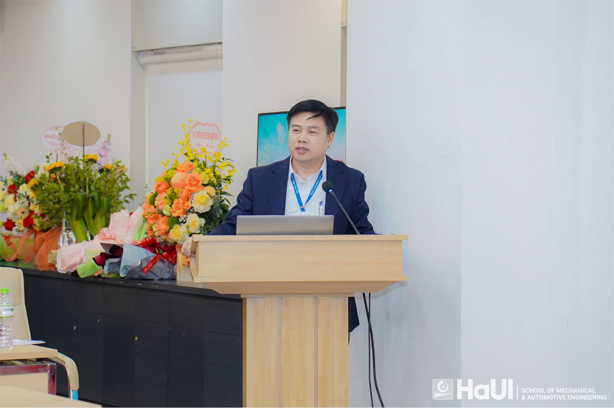 Nghiên cứu sinh Nguyễn Hồng Tiến – Ngành Kỹ thuật Cơ khí bảo vệ thành công Luận án Tiến sĩ