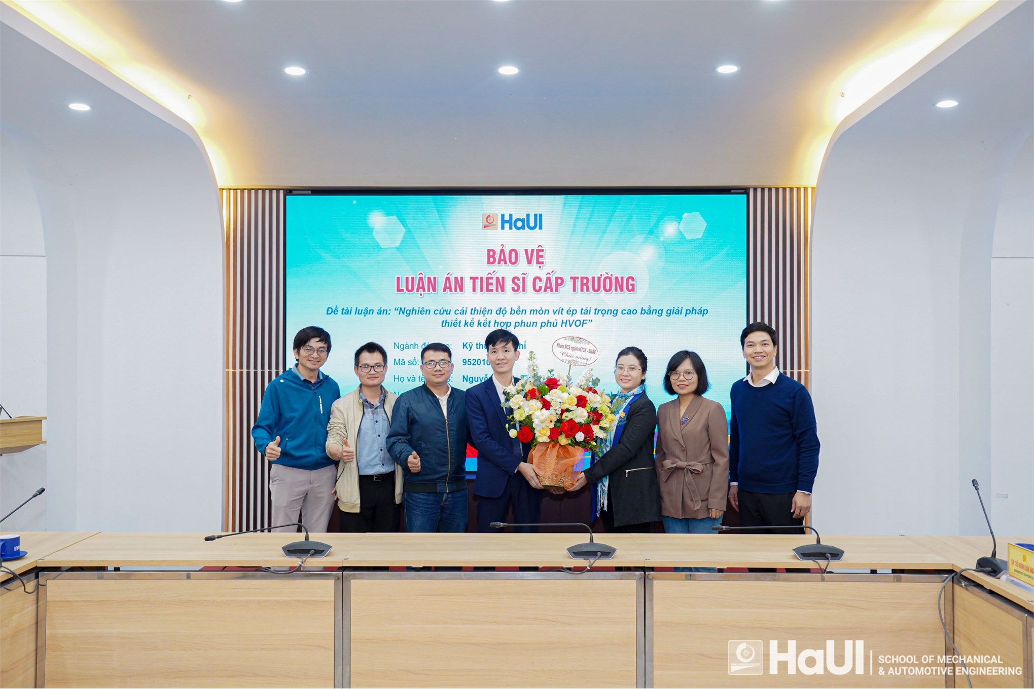 Nghiên cứu sinh Nguyễn Hồng Tiến – Ngành Kỹ thuật Cơ khí bảo vệ thành công Luận án Tiến sĩ