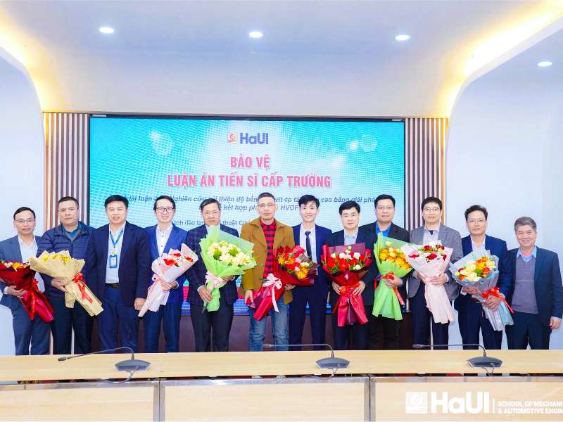 PhD Candidate Nguyen Hong Tien majoring Mechanical Engineering successfully defended his doctoral dissertation