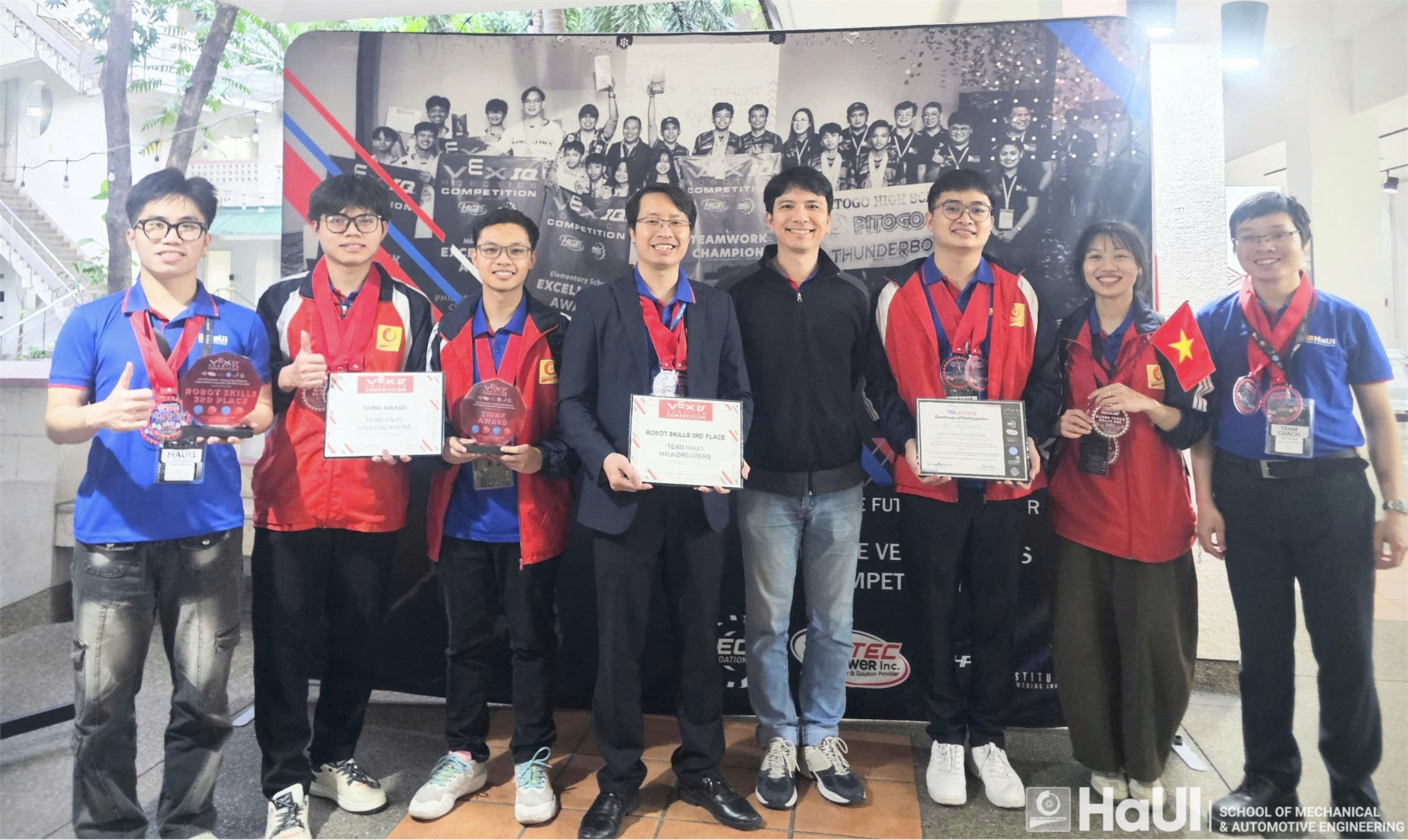 Students of School of Mechanical and Automotive Engineering, HaUI shined at Regional Robotics Competition in the Philippines.