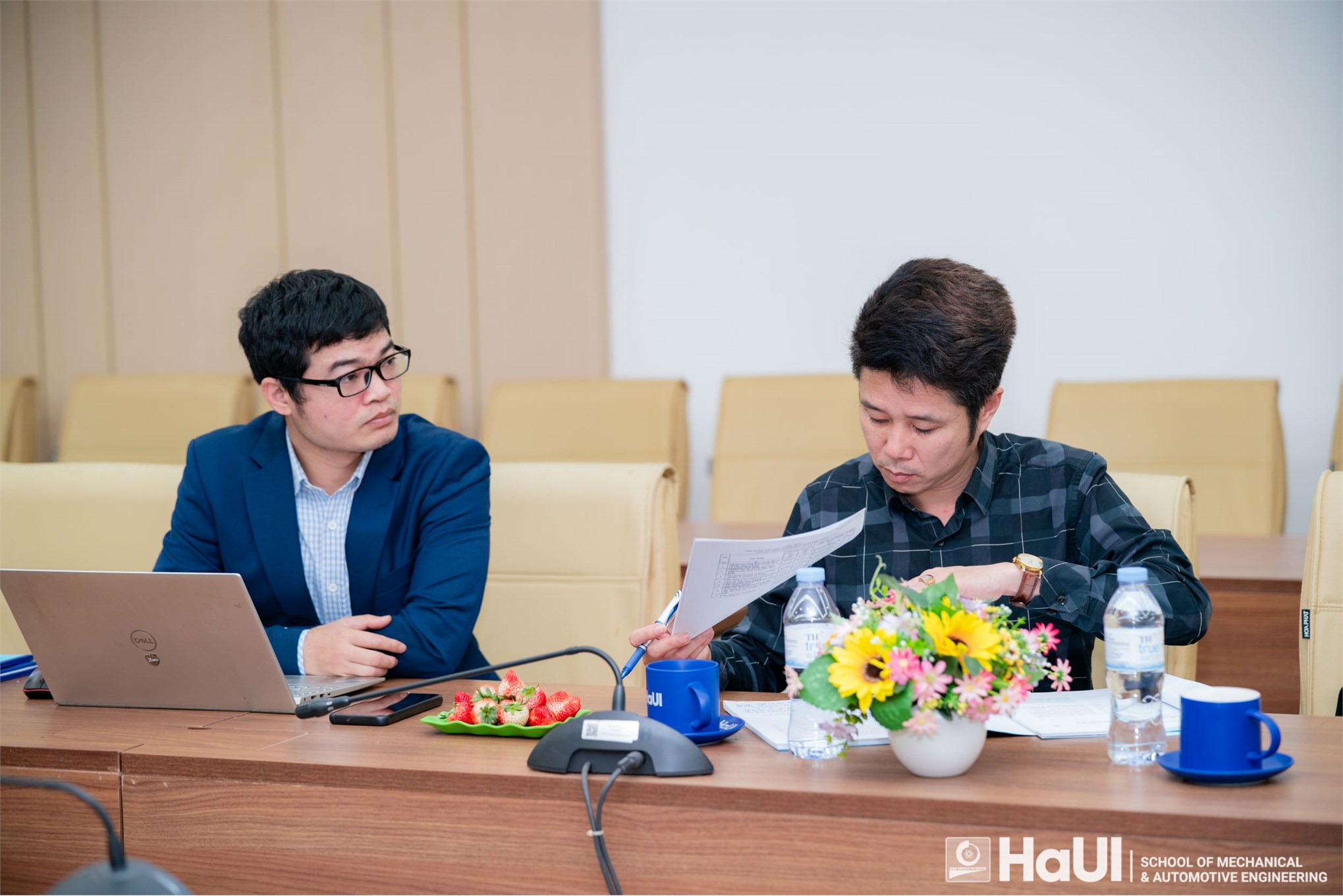 Nghiệm thu cấp cơ sở đề tài nghiên cứu khoa học cấp trường về vỏ compozit cấu trúc phỏng sinh học tích hợp lớp áp điện