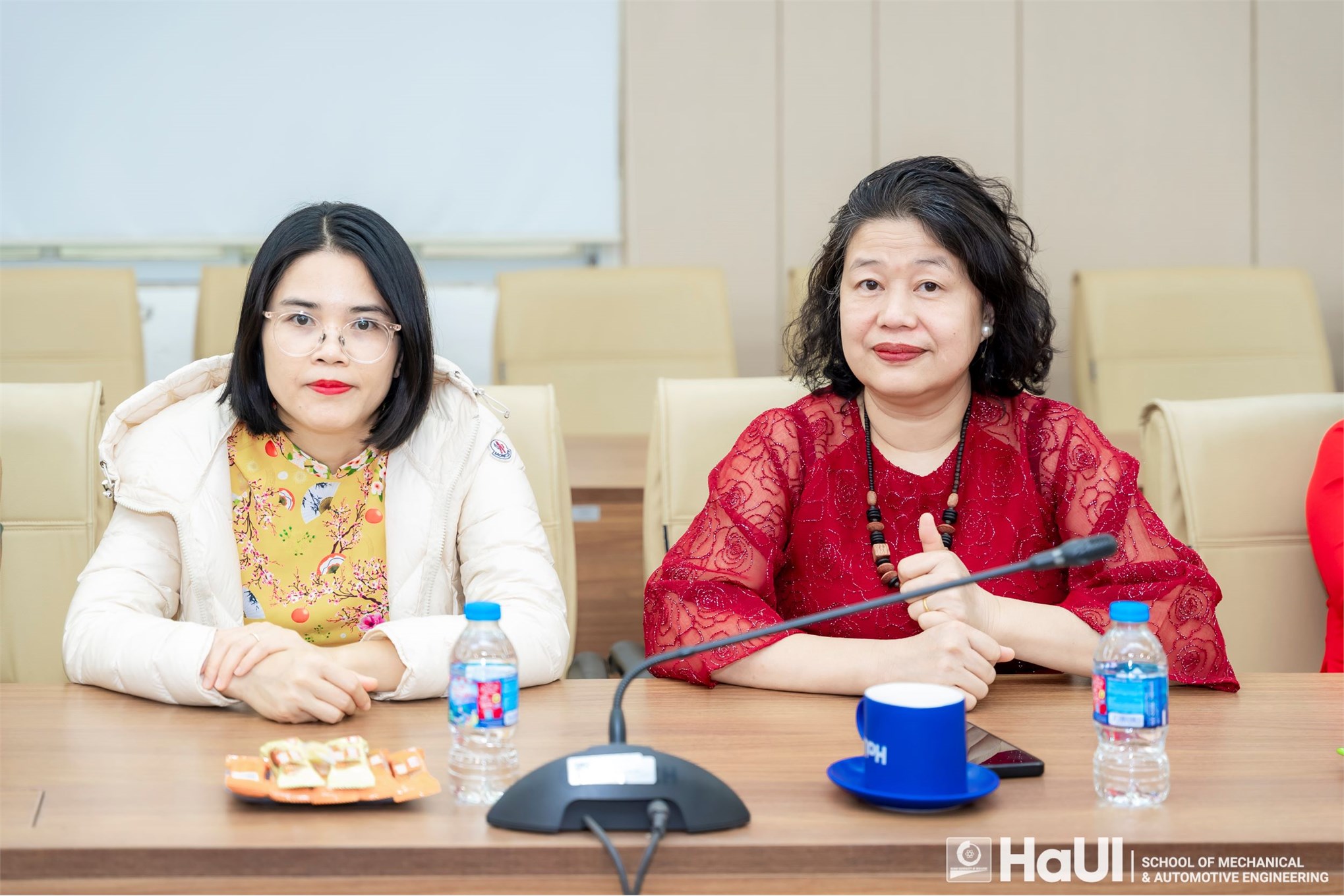 Phái đẹp Trường Cơ khí – Ô tô rạng rỡ, bản lĩnh trong các hoạt động chào mừng 8/3