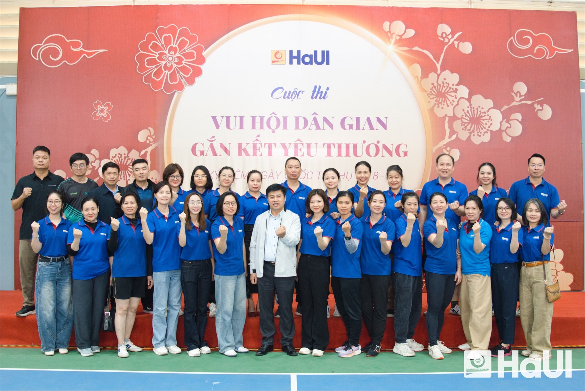 Phái đẹp Trường Cơ khí – Ô tô rạng rỡ trong các hoạt động chào mừng Ngày Quốc tế phụ nữ 8/3