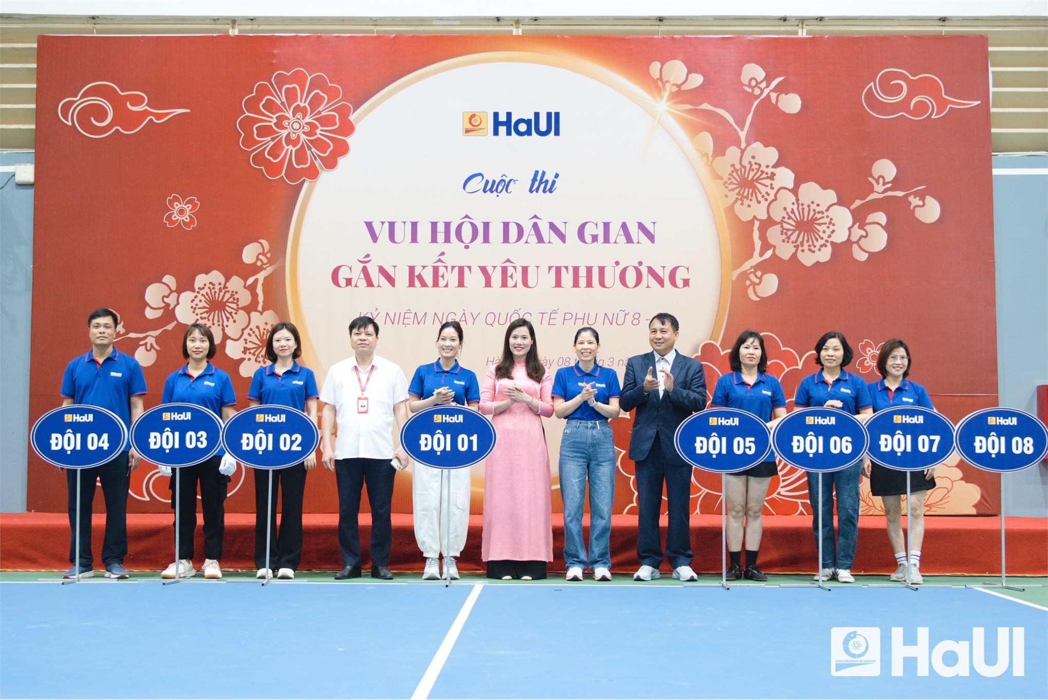 Phái đẹp Trường Cơ khí – Ô tô rạng rỡ trong các hoạt động chào mừng Ngày Quốc tế phụ nữ 8/3