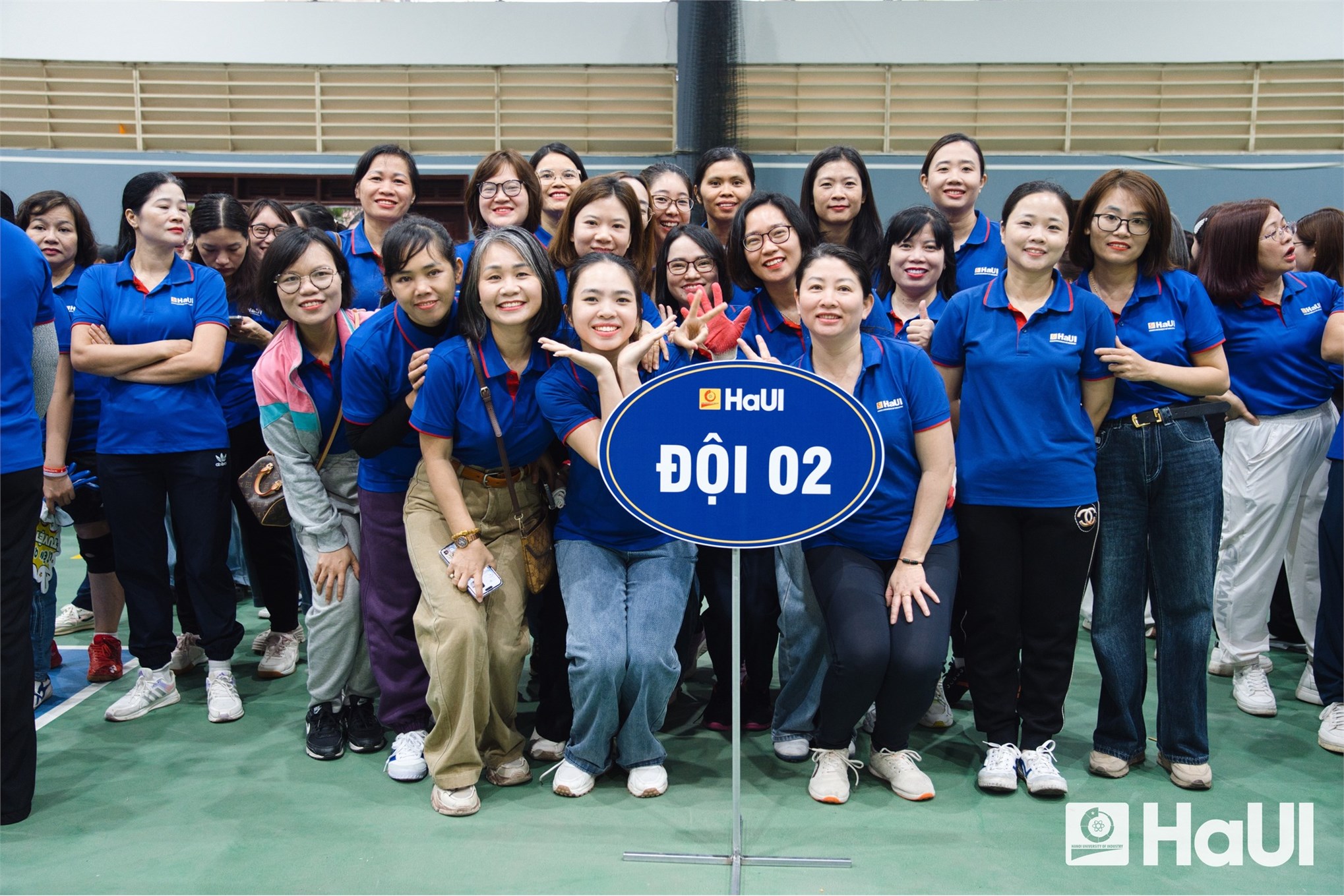 Phái đẹp Trường Cơ khí – Ô tô rạng rỡ trong các hoạt động chào mừng Ngày Quốc tế phụ nữ 8/3