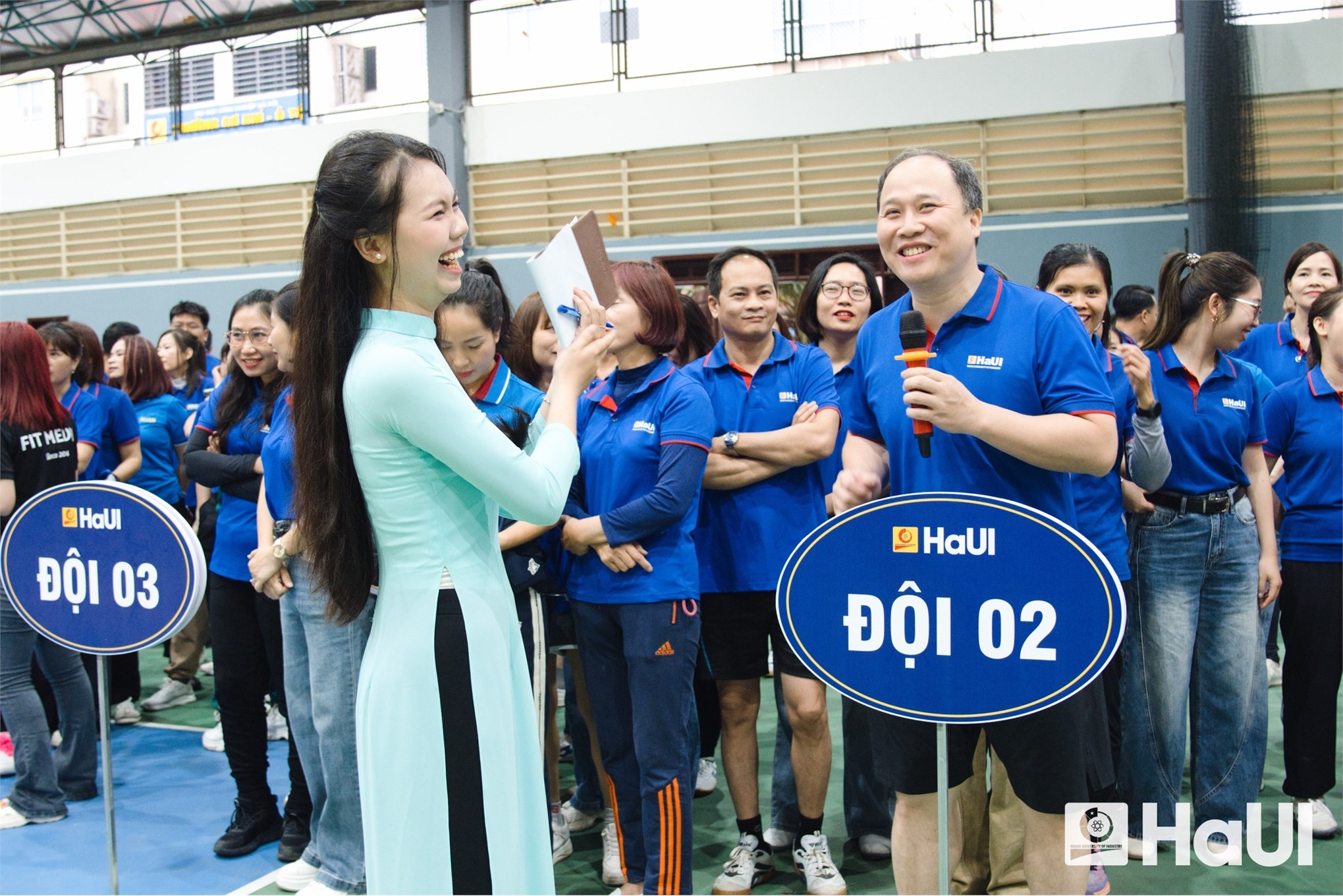 Phái đẹp Trường Cơ khí – Ô tô rạng rỡ trong các hoạt động chào mừng Ngày Quốc tế phụ nữ 8/3