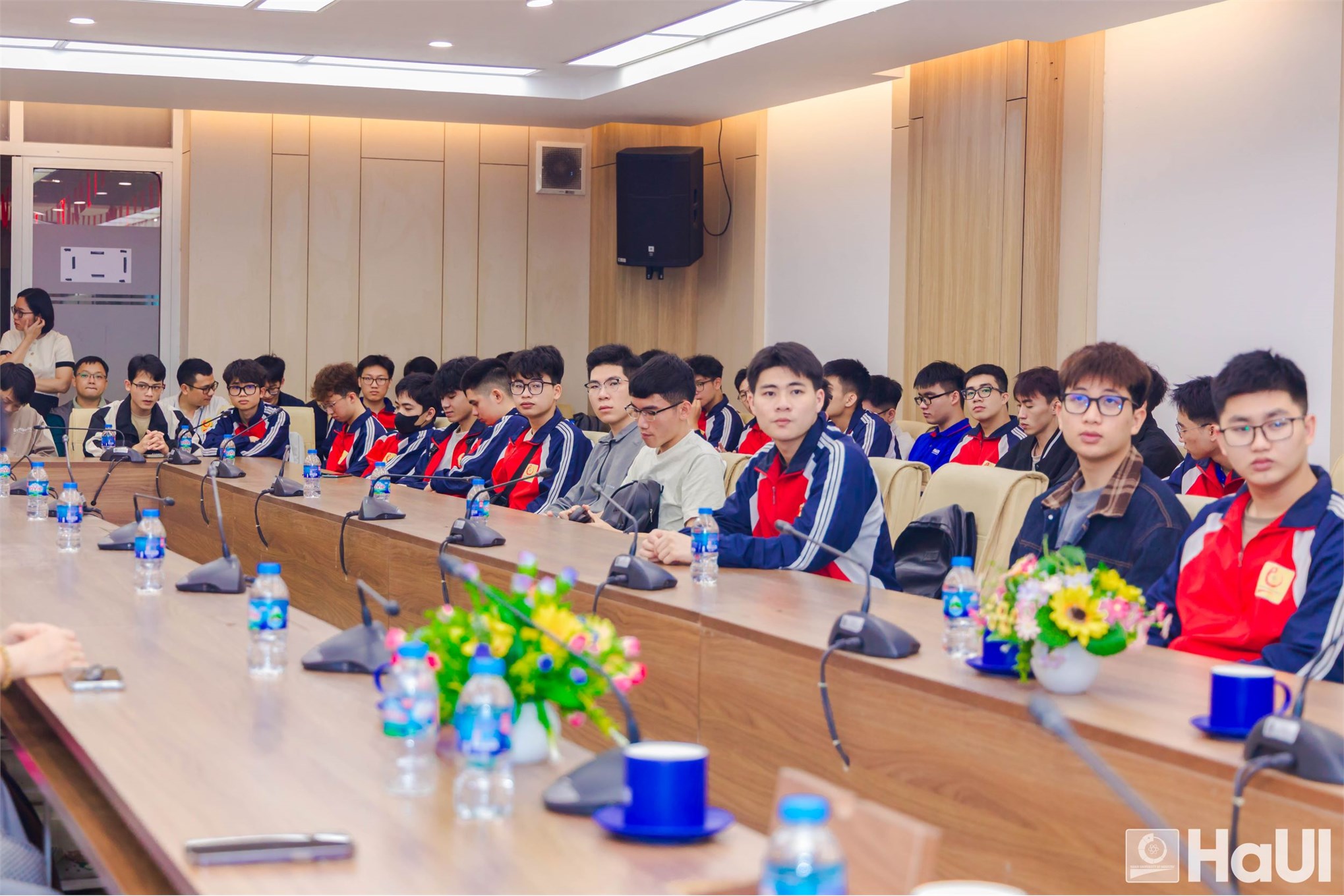 Sinh viên Trường Cơ khí – Ô tô, HaUI quyết tâm chinh phục kỳ thi Olympic Cơ học năm 2026