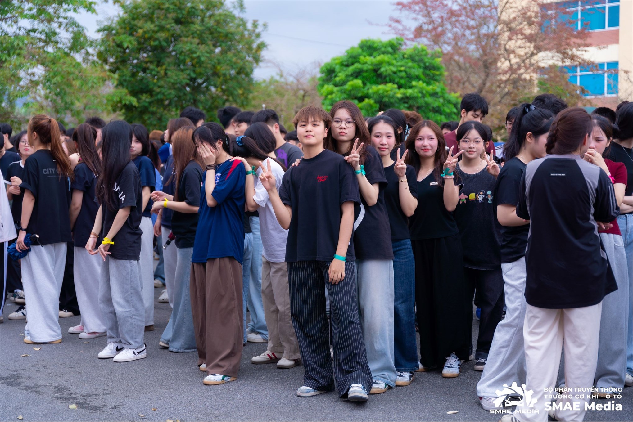 Bùng nổ tại hội thao sinh viên Trường Cơ khí – Ô tô và Trường Kinh tế tại cơ sở Ninh Bình với chuỗi hoạt động chào mừng Tháng thanh niên