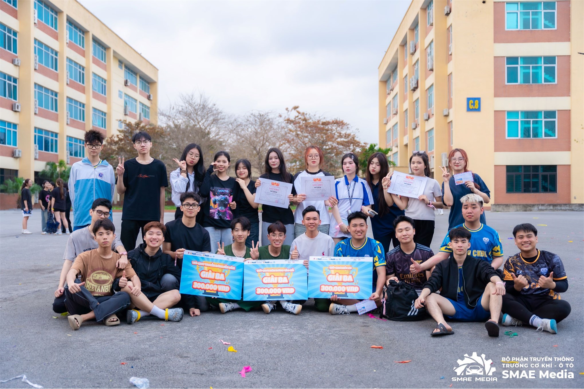 Bùng nổ tại hội thao sinh viên Trường Cơ khí – Ô tô và Trường Kinh tế tại cơ sở Ninh Bình với chuỗi hoạt động chào mừng Tháng thanh niên