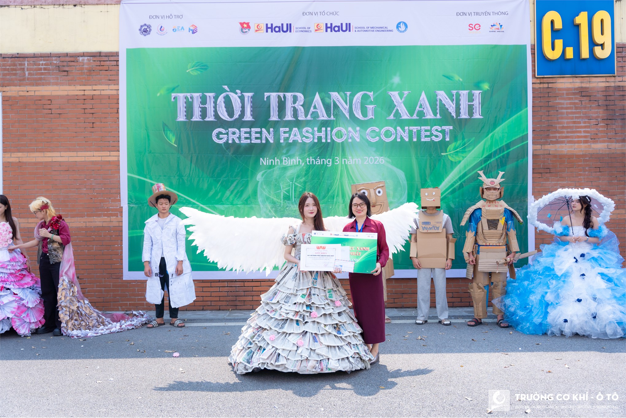 Bùng nổ chuỗi hoạt động chào mừng Tháng thanh niên cho sinh viên Trường Cơ khí – Ô tô và Trường Kinh tế tại cơ sở Ninh Bình