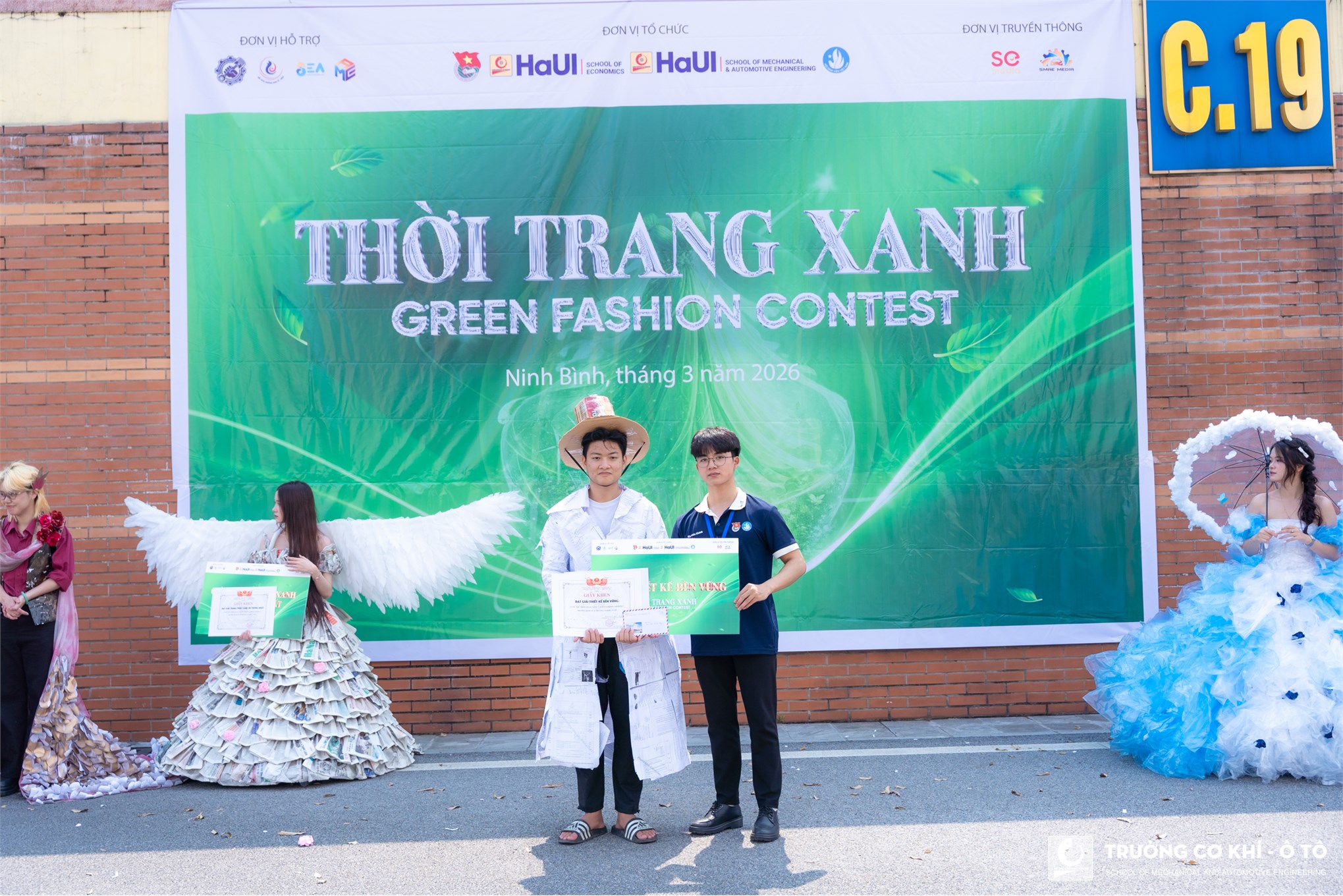 Bùng nổ chuỗi hoạt động chào mừng Tháng thanh niên cho sinh viên Trường Cơ khí – Ô tô và Trường Kinh tế tại cơ sở Ninh Bình