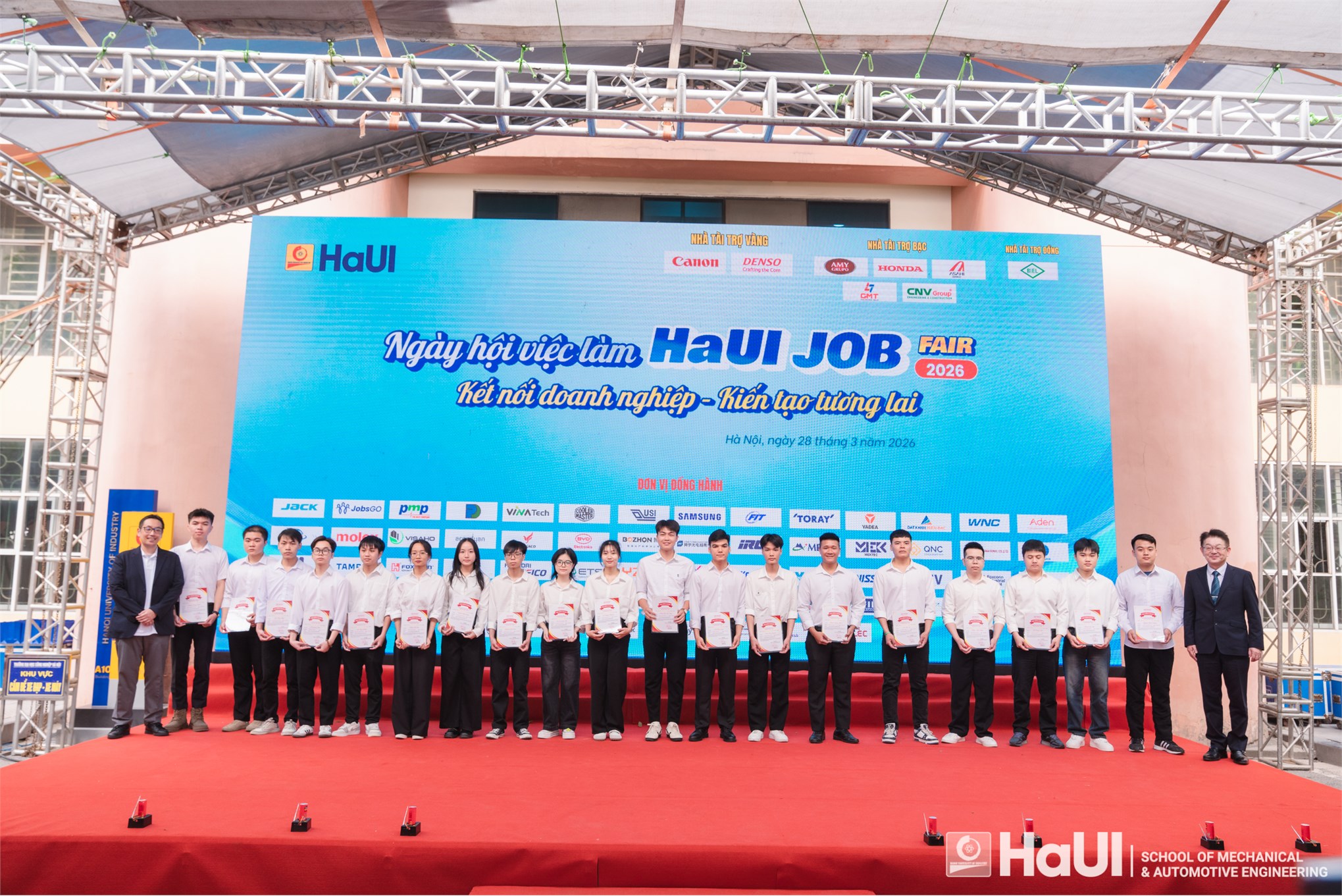 Ngày hội việc làm HaUI 2026 – Sức nóng nhu cầu tuyển dụng lĩnh vực Cơ khí – Ô tô