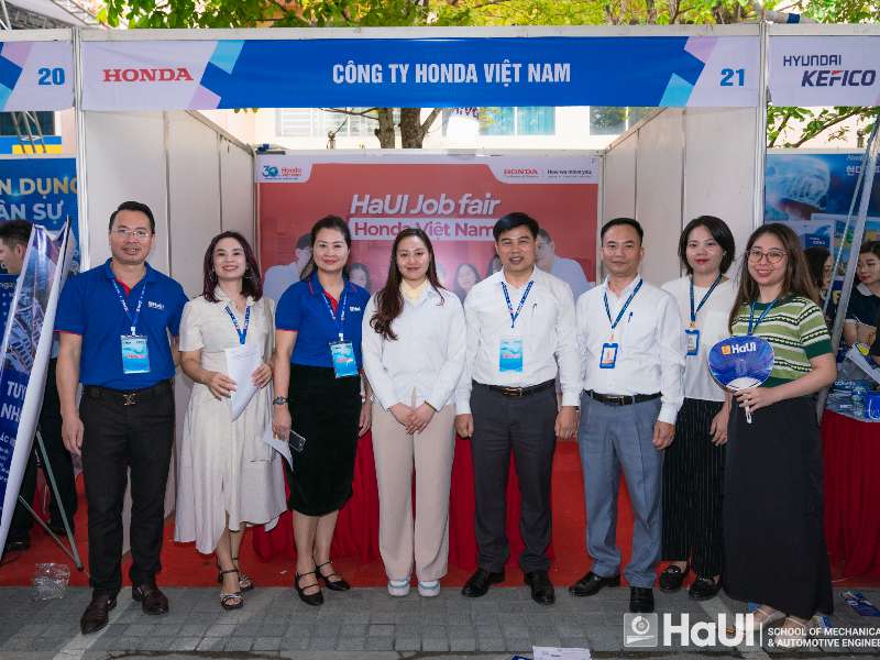 Ngày hội việc làm HaUI 2026 – Sức nóng nhu cầu tuyển dụng lĩnh vực Cơ khí – Ô tô