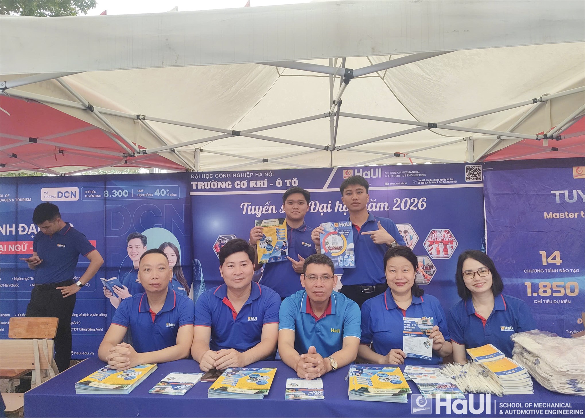 Trường Cơ khí – Ô tô, HaUI tư vấn tuyển sinh chuyên sâu tại THPT Đại Mỗ, định hướng tương lai cùng khối ngành công nghệ, kỹ thuật