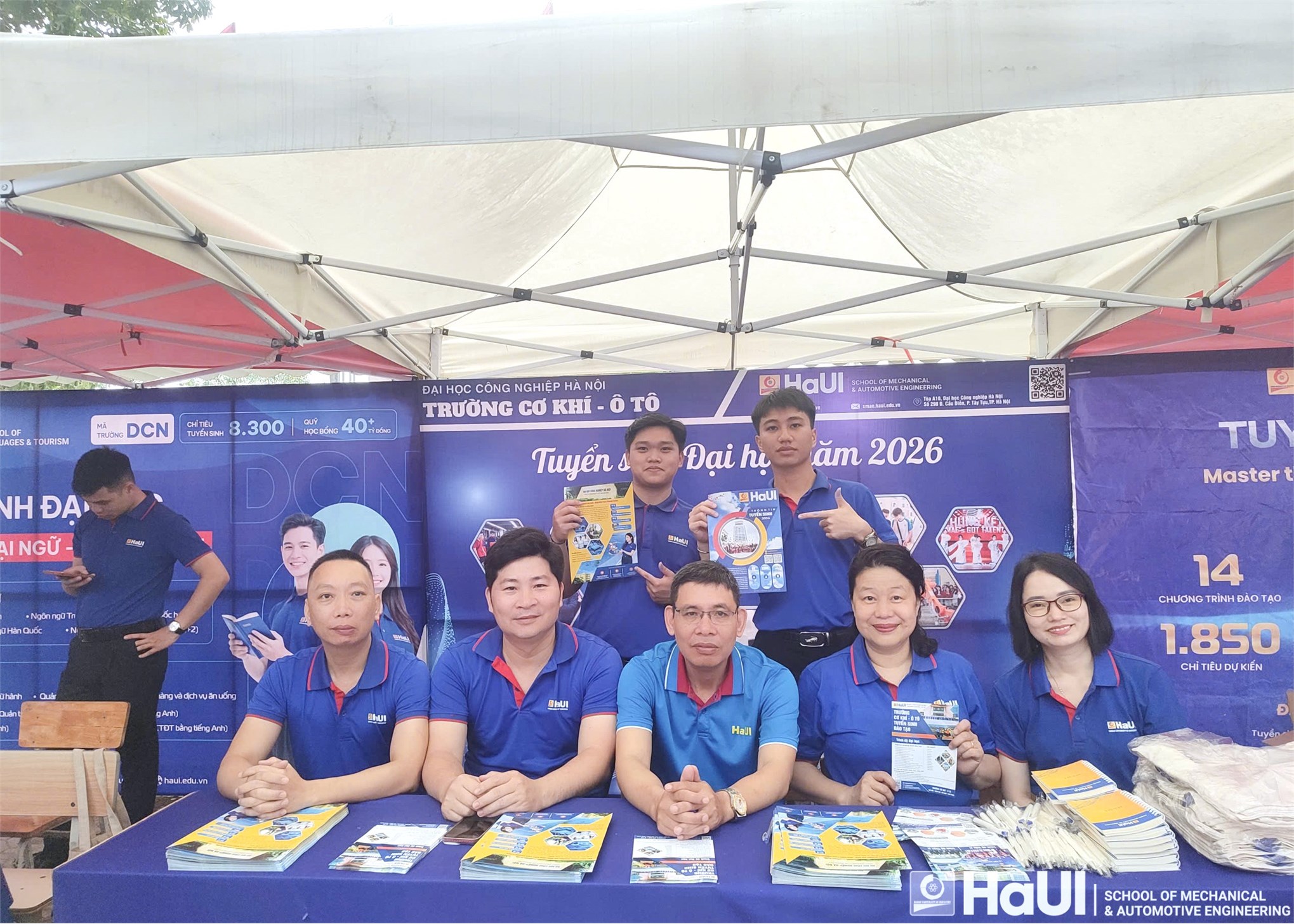 Trường Cơ khí – Ô tô, HaUI tư vấn tuyển sinh chuyên sâu tại THPT Đại Mỗ, định hướng tương lai cùng khối ngành công nghệ, kỹ thuật