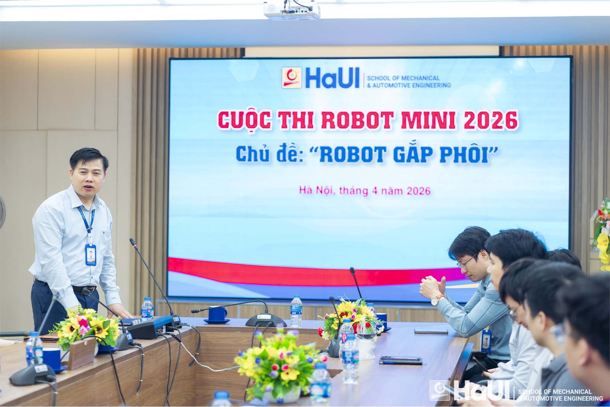 Chung kết cuộc thi Robot mini “Robot gắp phôi” 2026: Bùng nổ sáng tạo, khẳng định bản lĩnh sinh viên Trường Cơ khí – Ô tô