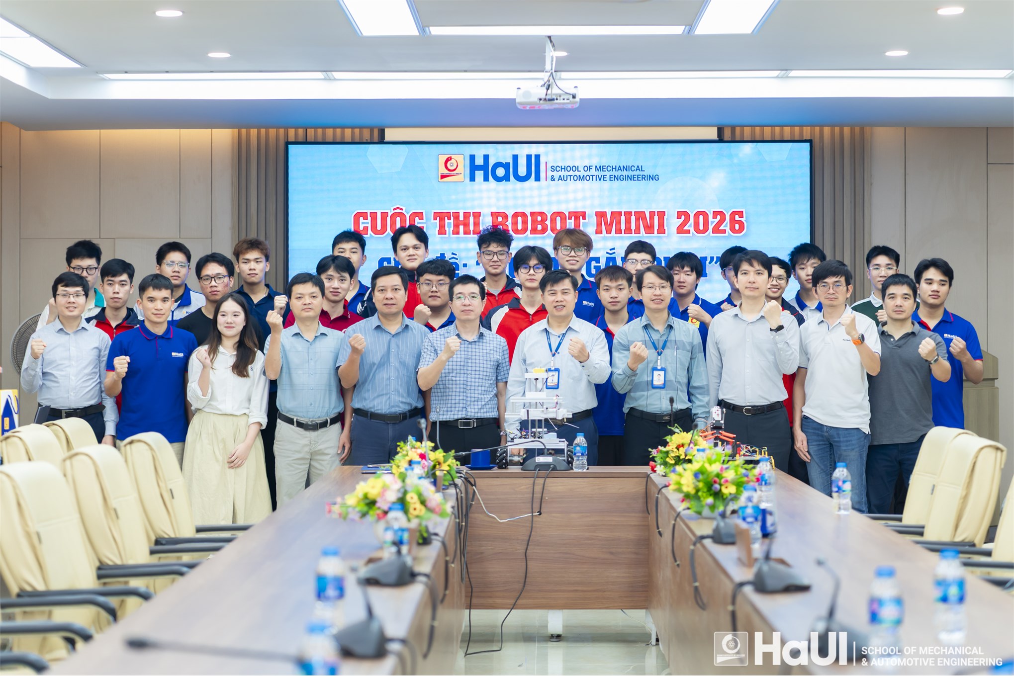 Chung kết cuộc thi Robot mini “Robot gắp phôi” 2026: Bùng nổ sáng tạo, khẳng định bản lĩnh sinh viên Trường Cơ khí – Ô tô