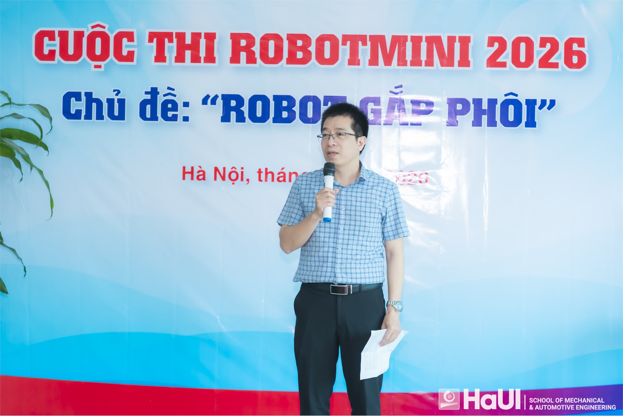 Chung kết cuộc thi Robot mini “Robot gắp phôi” 2026: Bùng nổ sáng tạo, khẳng định bản lĩnh sinh viên Trường Cơ khí – Ô tô