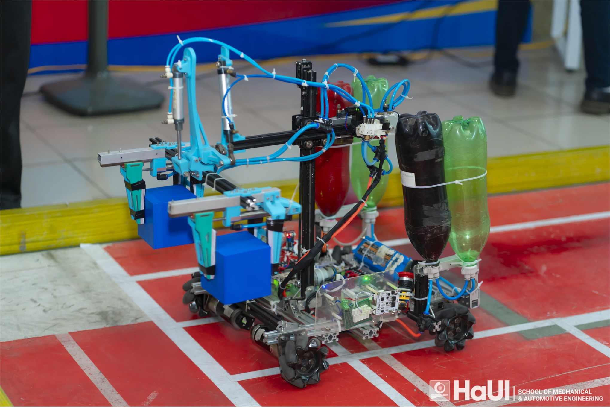 Chung kết cuộc thi Robot mini “Robot gắp phôi” 2026: Bùng nổ sáng tạo, khẳng định bản lĩnh sinh viên Trường Cơ khí – Ô tô