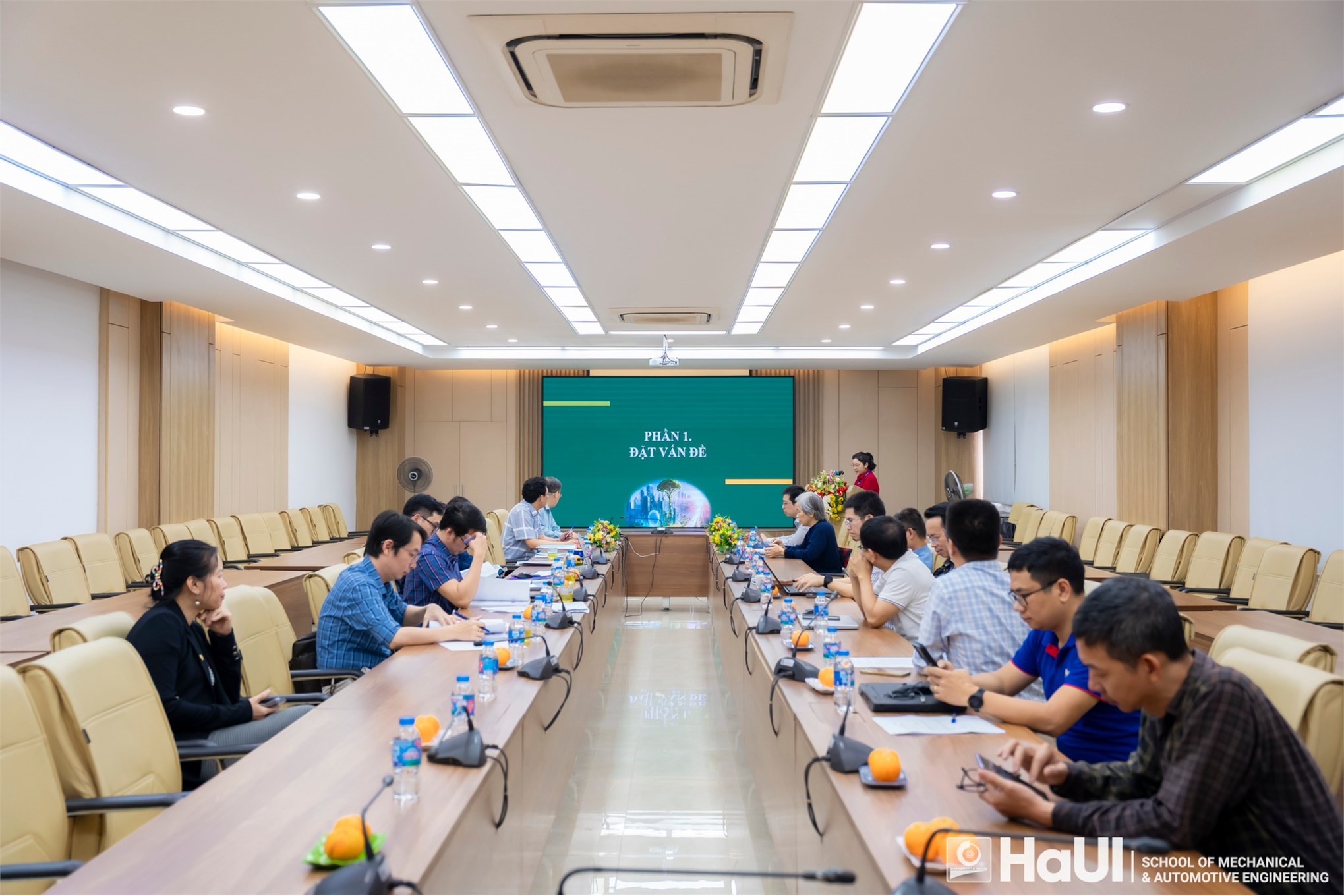 Hội thảo luận án tiến sĩ tại Trường Cơ khí – Ô tô về cấu trúc phỏng sinh học và vật liệu áp điện trên nền đàn nhớt