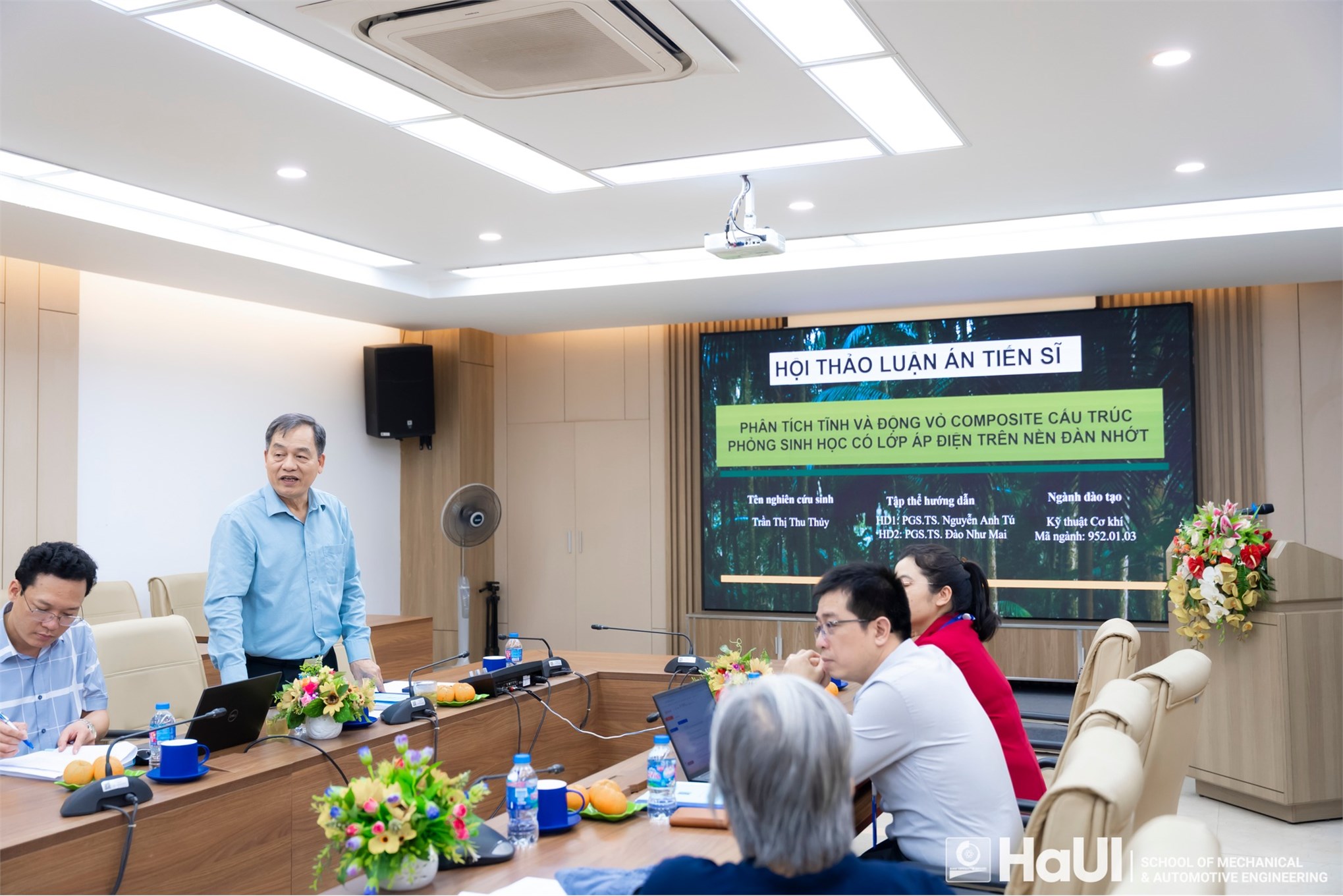 Hội thảo luận án tiến sĩ tại Trường Cơ khí – Ô tô về cấu trúc phỏng sinh học và vật liệu áp điện trên nền đàn nhớt