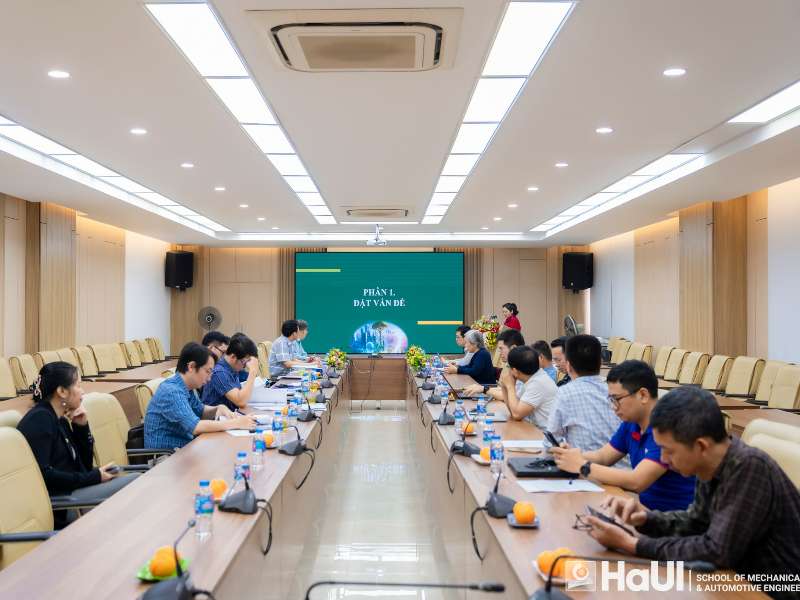 Hội thảo luận án tiến sĩ tại Trường Cơ khí – Ô tô về cấu trúc phỏng sinh học và vật liệu áp điện trên nền đàn nhớt