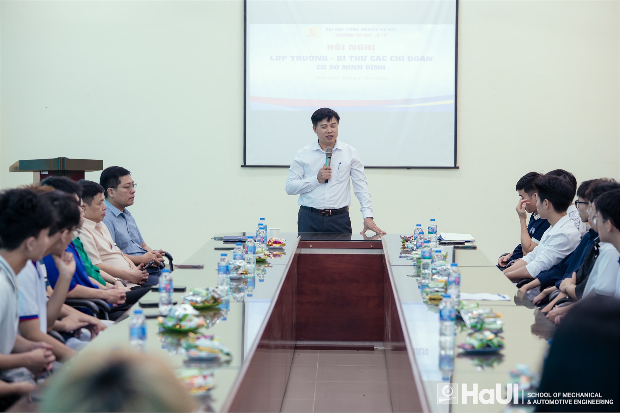 Hội nghị Lớp trưởng, Bí thư chi đoàn Trường Cơ khí – Ô tô: Diễn đàn dân chủ, khẳng định chiến lược “lấy sinh viên làm trung tâm”