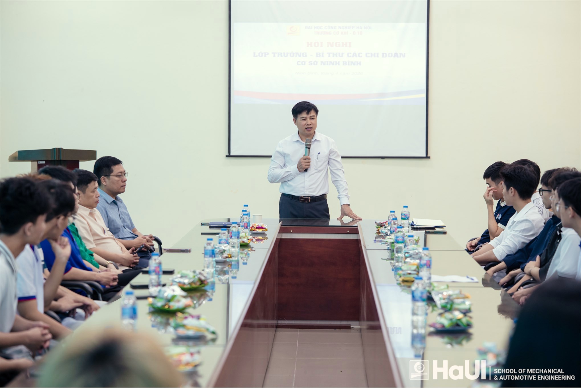 Hội nghị Lớp trưởng, Bí thư chi đoàn Trường Cơ khí – Ô tô: Diễn đàn dân chủ, khẳng định chiến lược “lấy sinh viên làm trung tâm”